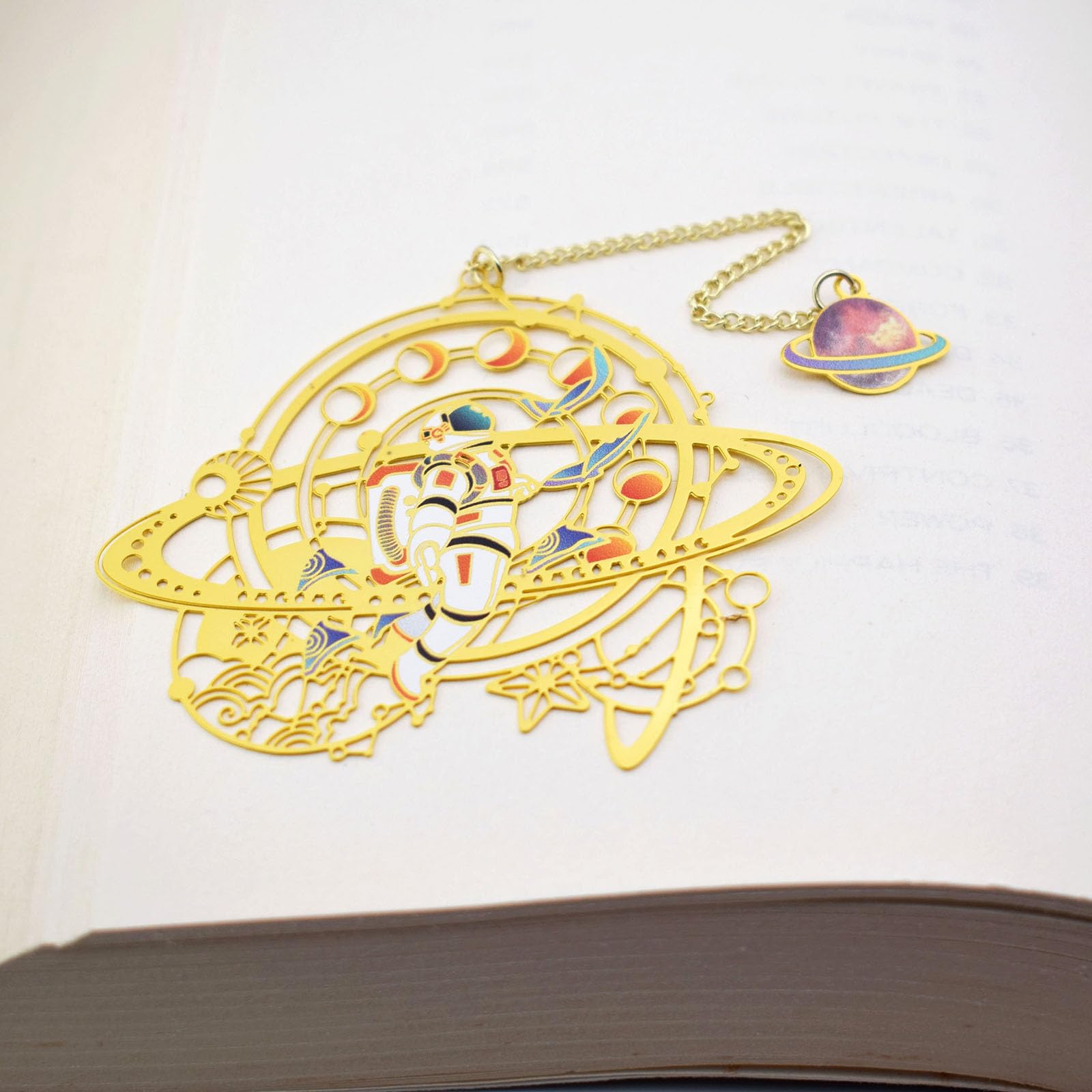 Unique Metal Bookmarks for Men - Astronaut & Moon Phases - Perfect Gift for Boyfriend & Best Friend | Reading Accessories