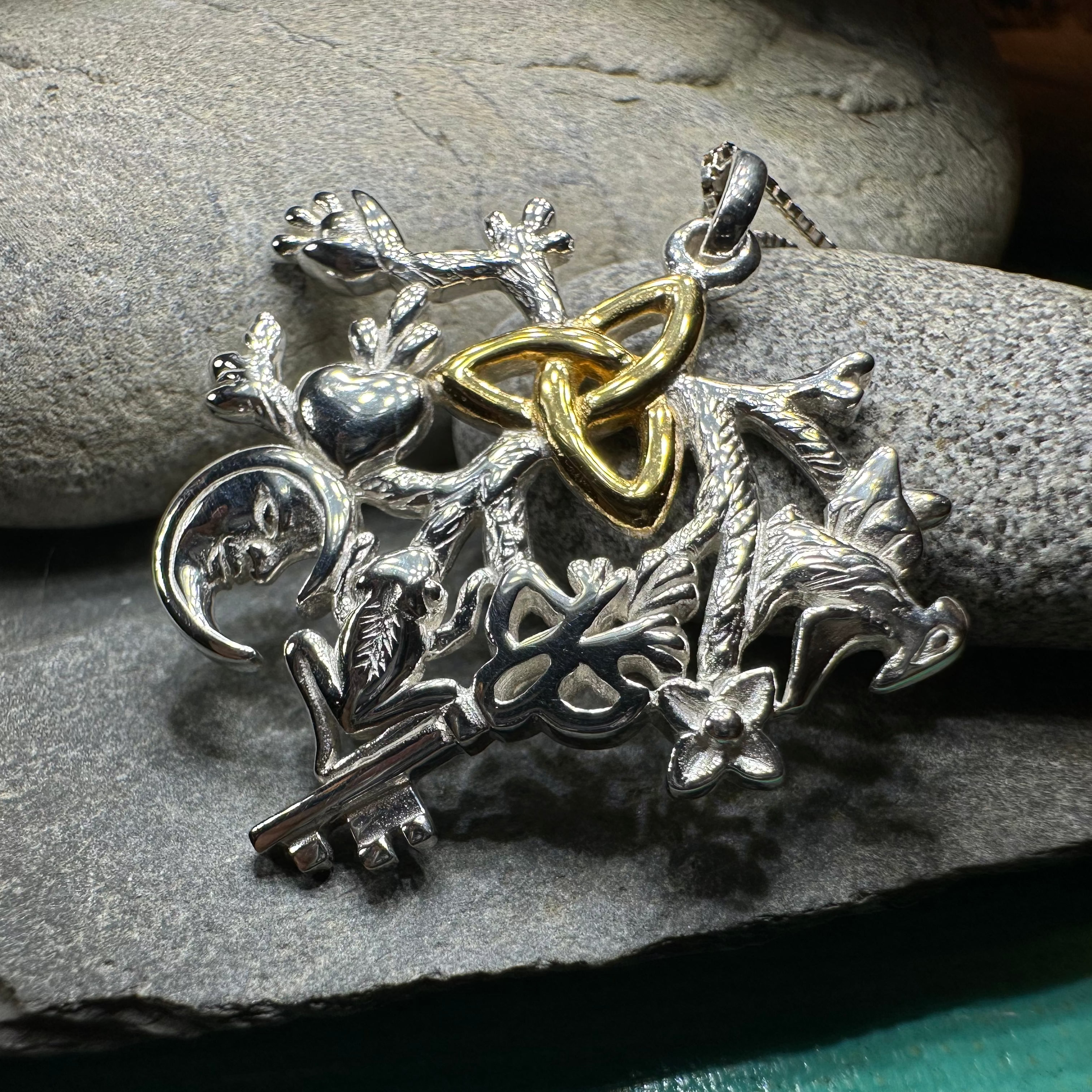 Golden Stregheria Cimaruta Pendant - Authentic Italian Amulet Necklace for Protection & Good Luck | Perfect for Wiccan, Pagan & Spiritual Jewelry Collections