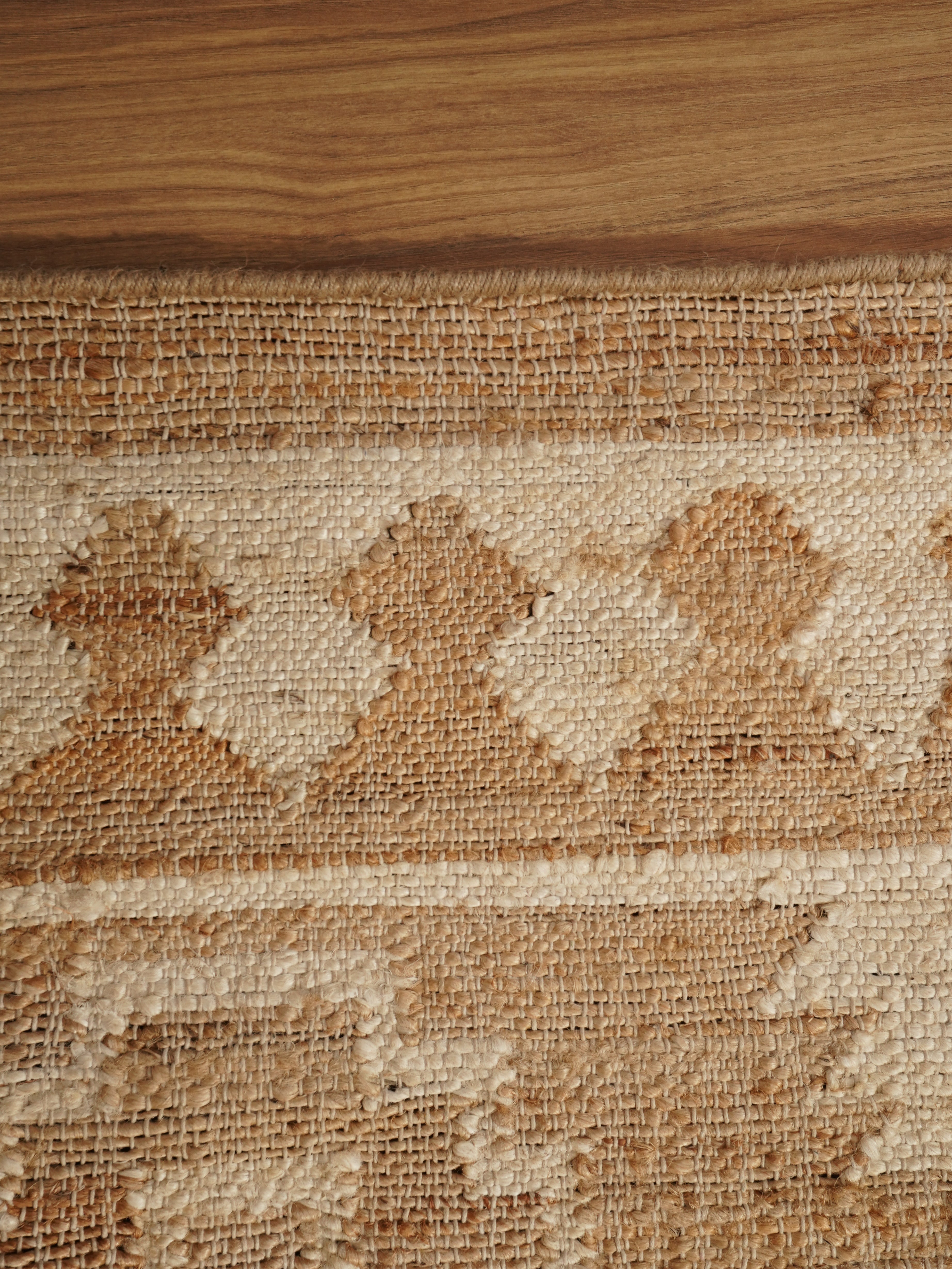Premium Jute Braided Rug - Natural & Eco-Friendly Floor Mat for Living Room, Bedroom, or Patio - Handwoven & Durable Home Decor