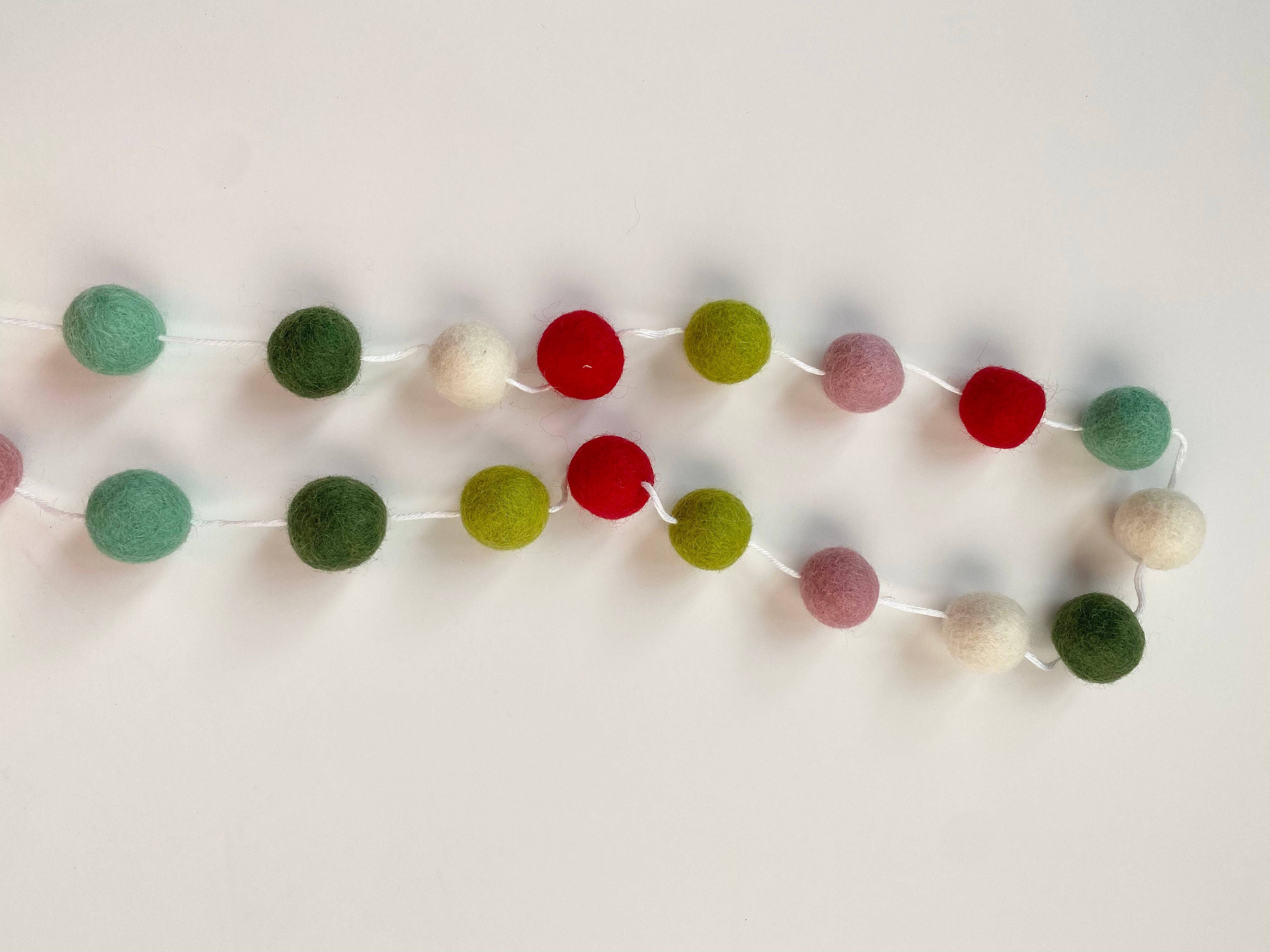 Festive Felt Ball Garland for Christmas Tree & Holiday Decor – Perfect for Mantel, Nursery, and Party Backdrop
