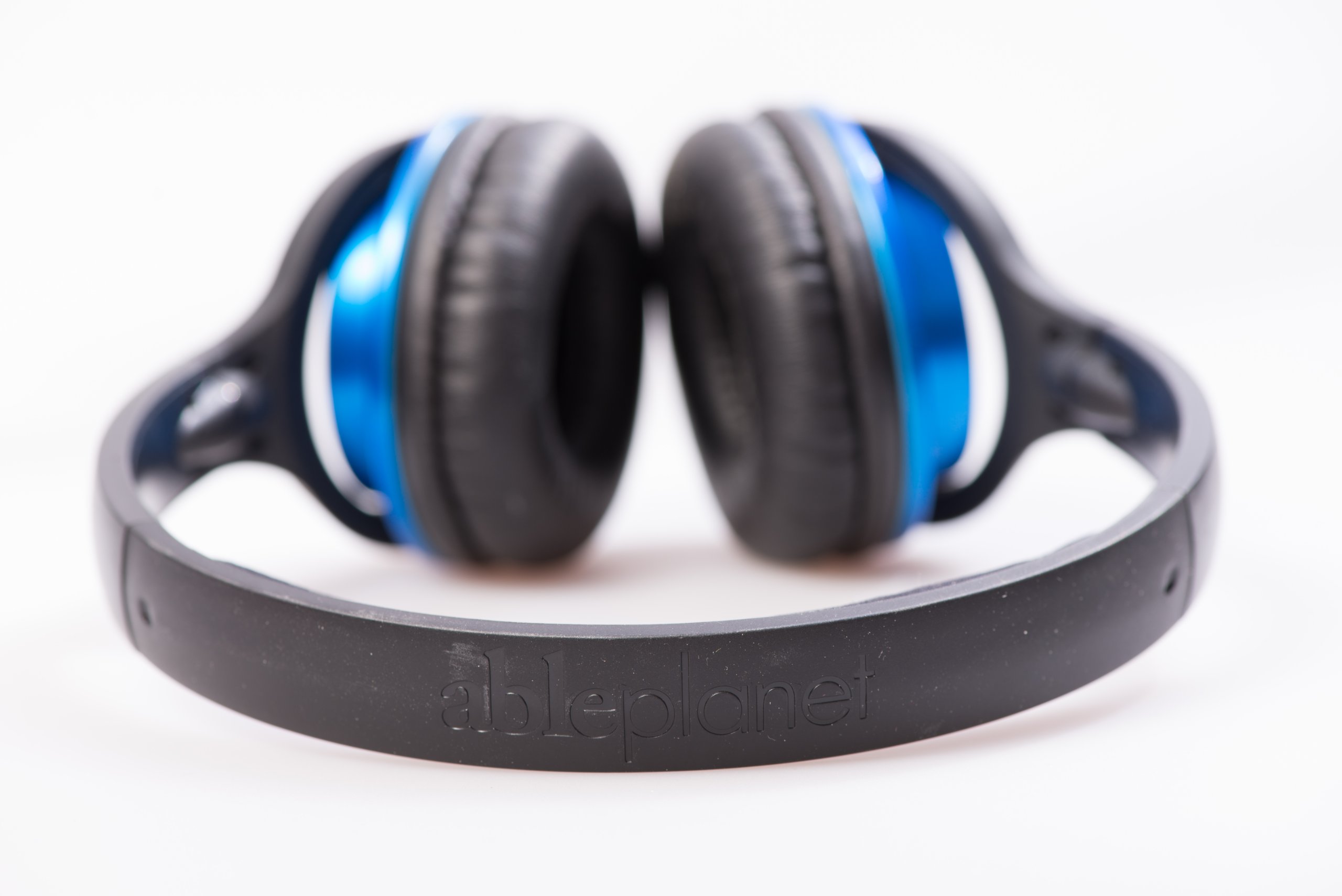 Universal Wired Headset with Noise Cancellation - Blue (Retail Packaging) - Perfect for Office Calls, Gaming & Online Classes