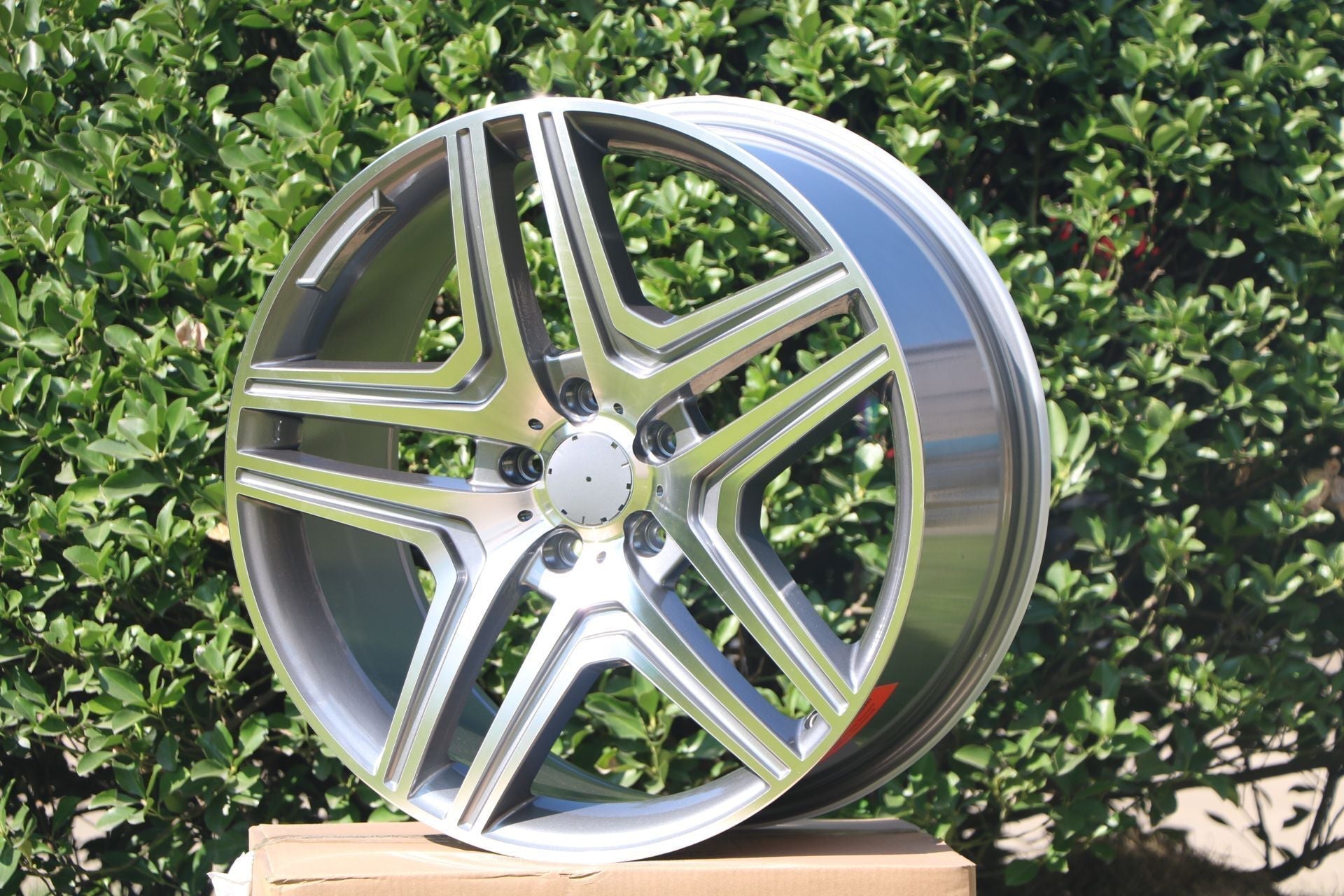 22-Inch Alloy Wheels for Mercedes Benz G Wagon G500 G550 G55 G63 G65 W463 - Premium Replacement Rims for Off-Road & Urban Driving