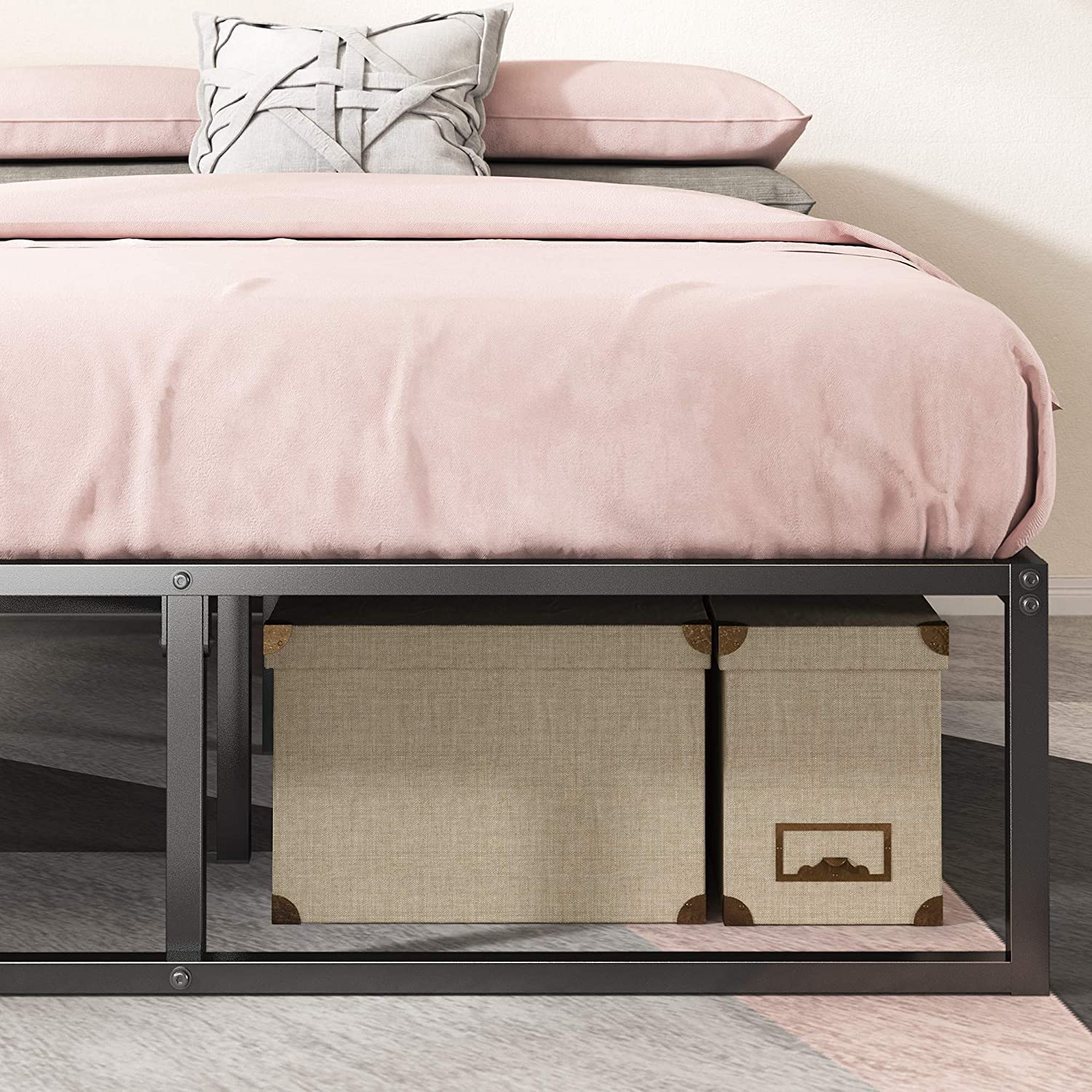 Zinus Queen Bed Frame 14 Inch – Heavy Duty Steel Platform Bed with Underbed Storage, No Box Spring Needed, Easy Assembly – Perfect for Small Spaces, Guest Rooms & Apartments