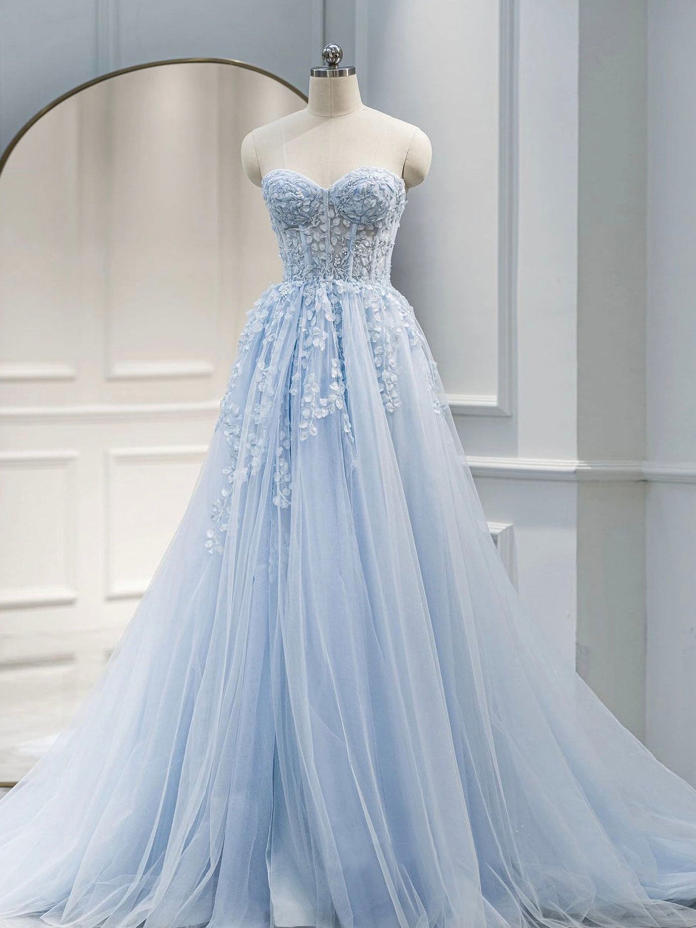 Elegant Blue Sweetheart Neck Tulle Long Prom Dress | Formal Graduation Gown for Women | Perfect for Prom Night, Homecoming & Special Occasions