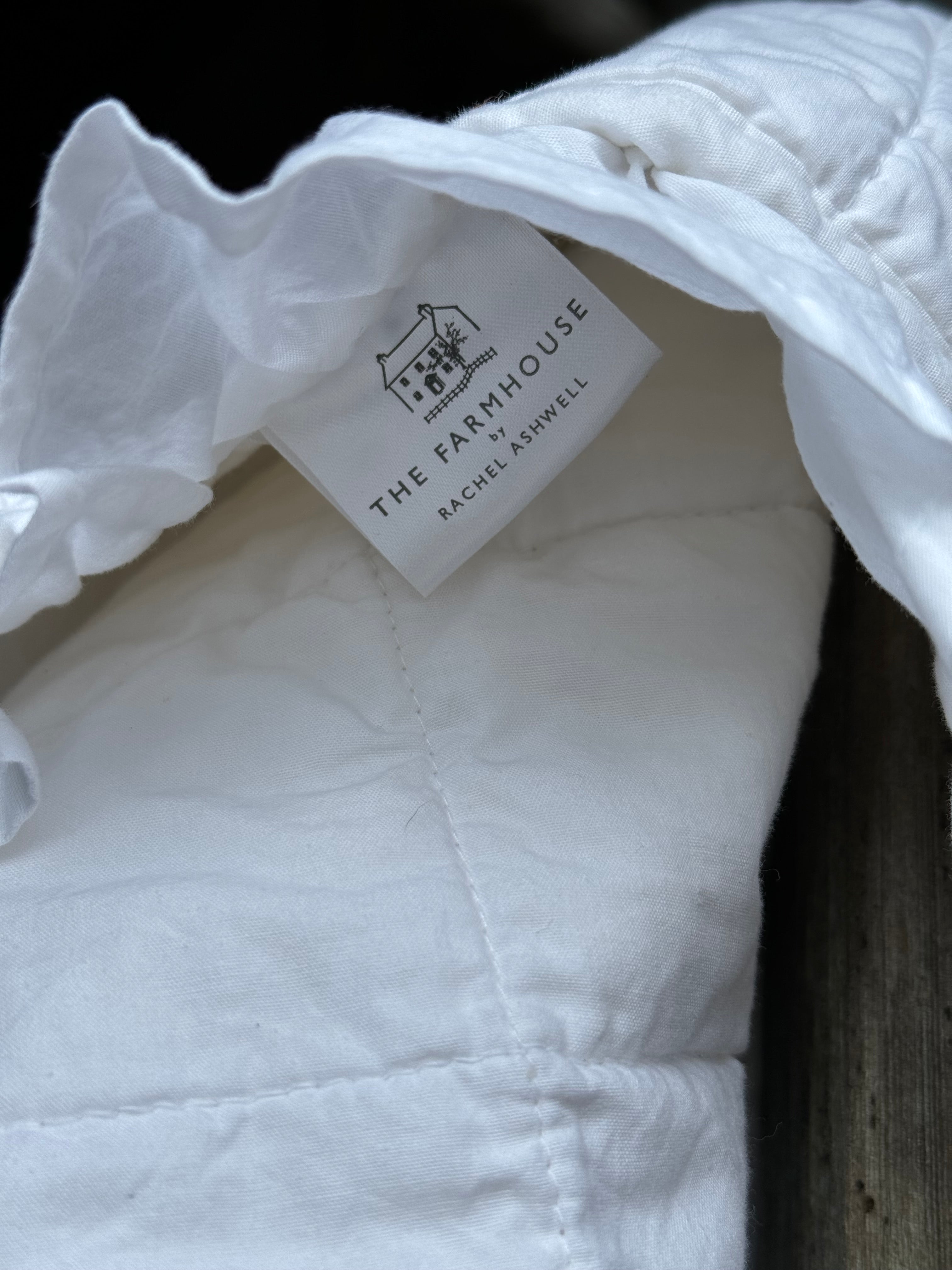 Rachel Ashwell Farmhouse Ruffled Washed Cotton White Quilt Set - Soft Vintage Bedding for Cozy Cottage & Shabby Chic Bedrooms