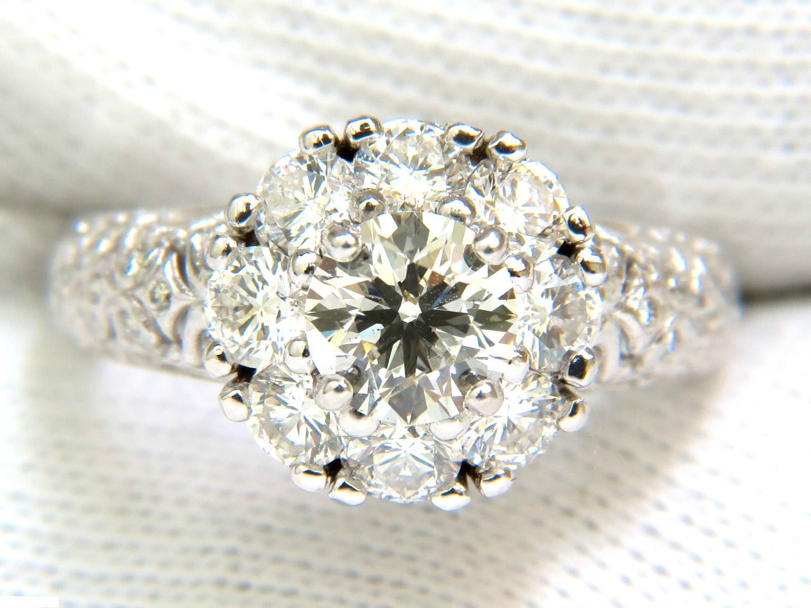 2.06CT 3D Gilt Cluster Diamond Ring in 14KT Gold - VS Clarity A+ Design for Women, Perfect for Engagement, Wedding & Anniversary Gifts
