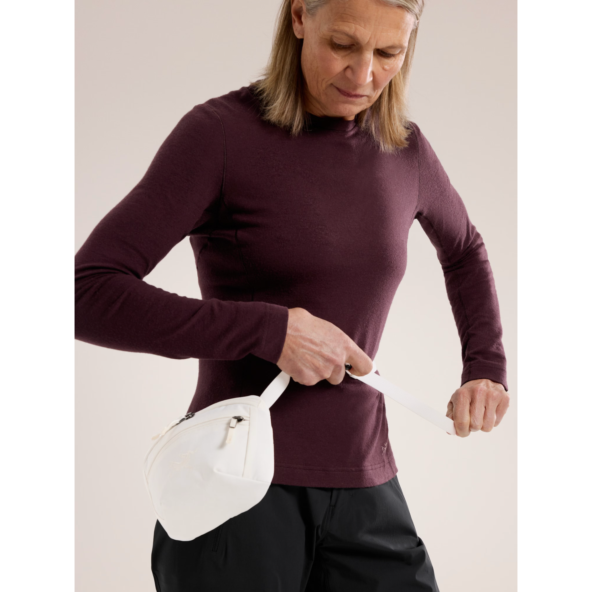 Arc'teryx Mantis 1 Waist Pack - Lightweight & Durable Fanny Pack for Hiking, Travel & Everyday Use | Water-Resistant & Adjustable Belt | Perfect for Outdoor Adventures & Commuting