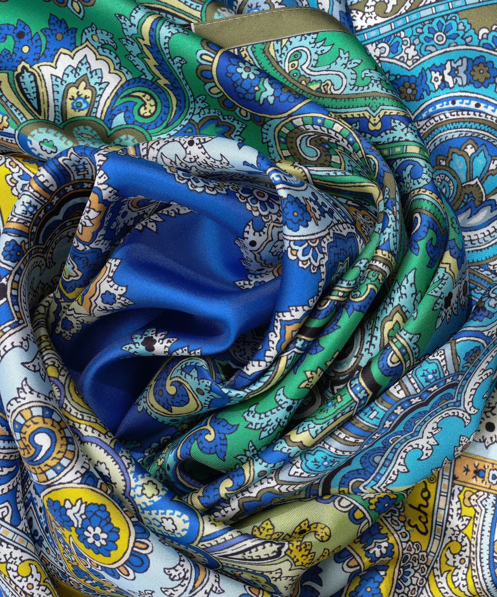 Stylish Colorblock Paisley Square Scarf - Fashionable Lightweight Womens Accessory for Fall, Winter & Spring Outfits - Perfect for Office, Travel and Casual Wear