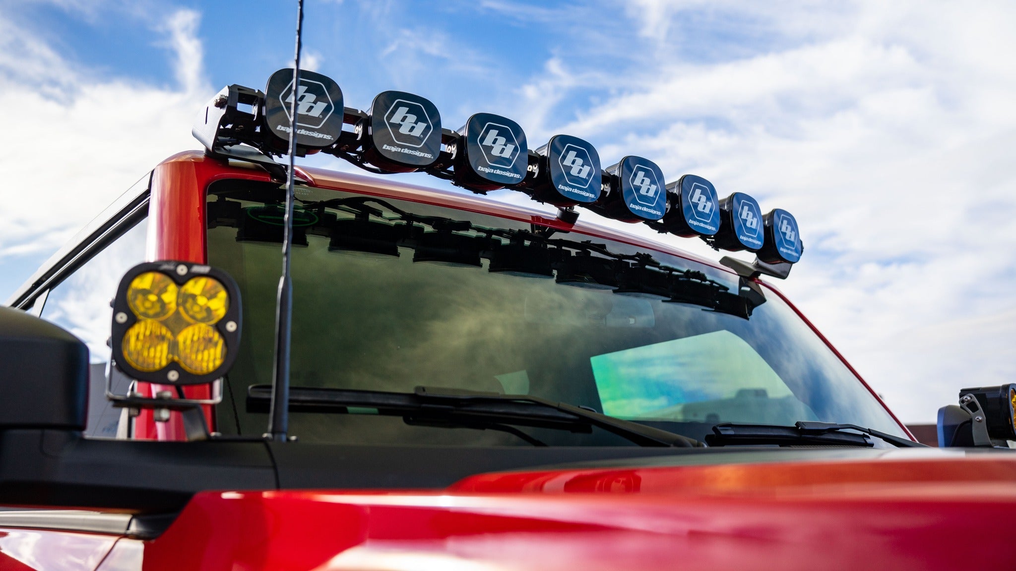 2021-2024 Ford Bronco Baja Designs 8 XL Linkable Roof Bar Kit - Heavy Duty Off-Road LED Light Bar Mounting System for Adventure & Overlanding