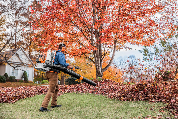 STIHL BR 800 C E Professional Backpack Leaf Blower - Powerful 79.9cc Gas Engine for Yard Cleanup, Lawn Care & Landscaping - Ideal for Homeowners & Commercial Use
