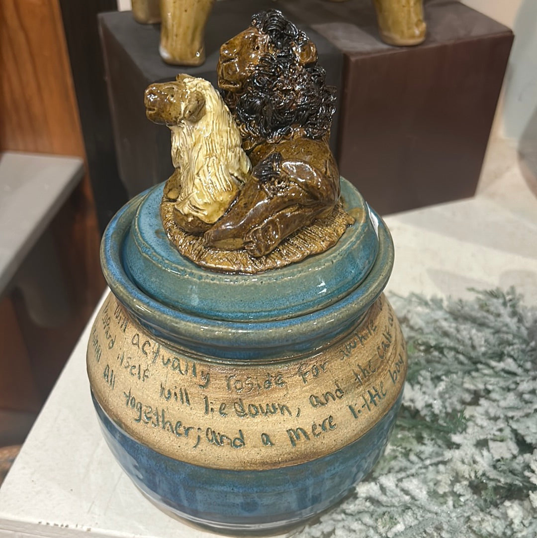 8 Inch Lion and Lamb Scripture Pot - Christian Home Decor, Bible Verse Planter for Indoor & Outdoor Use