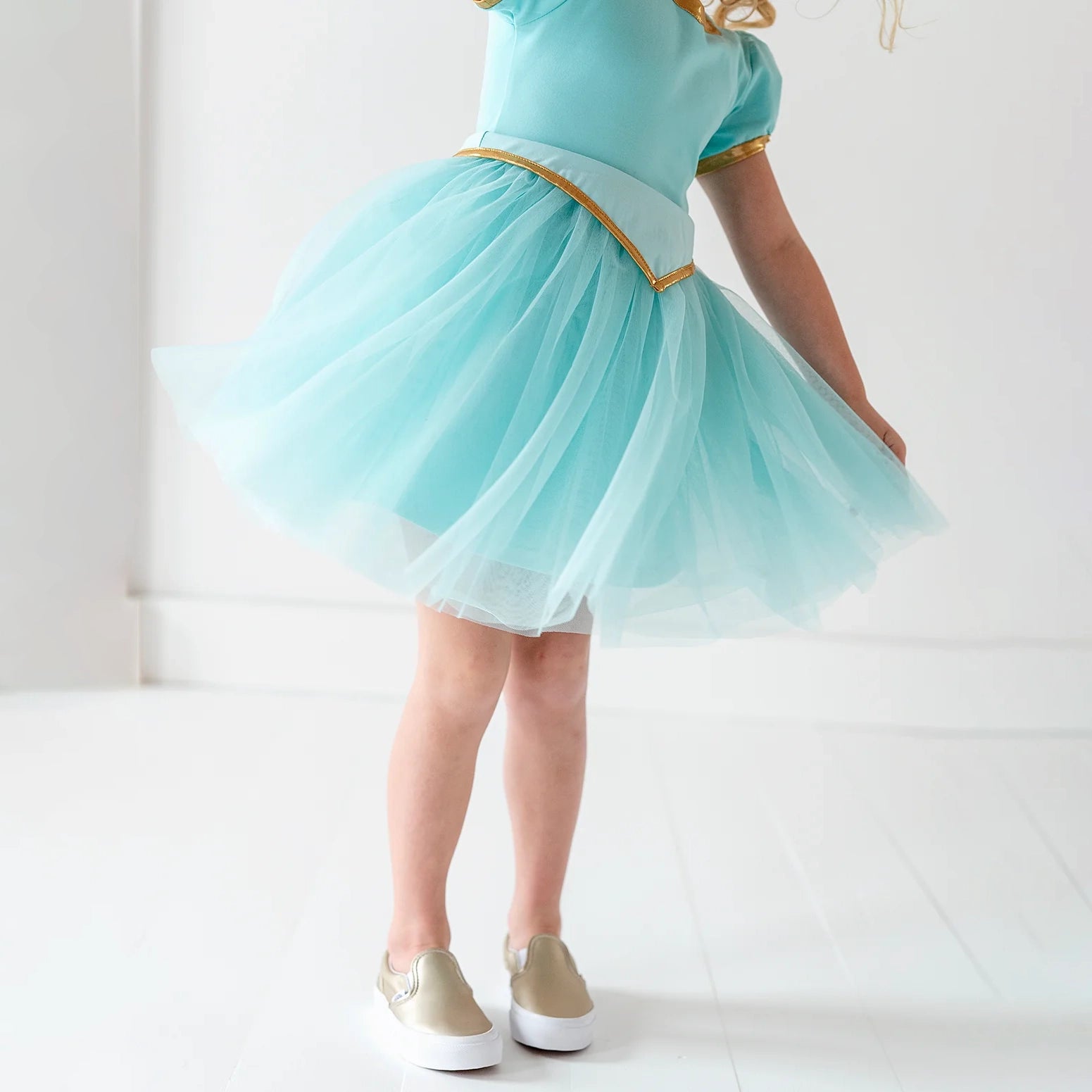 Arabian Princess Costume for Girls - Elegant & Authentic Middle Eastern Dress for Halloween, Cosplay & Birthday Parties | Perfect for Theme Parties & Dress-Up Play