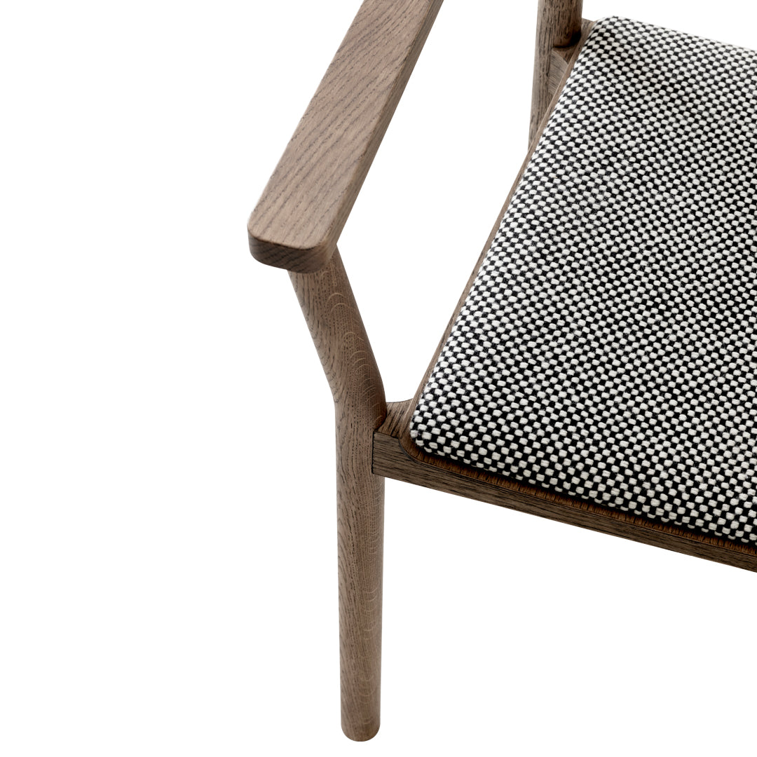 Betty TK11 Armchair - Modern Accent Chair for Living Room, Bedroom & Office - Comfortable Upholstered Lounge Chair with Sturdy Metal Legs - Perfect for Relaxing, Reading & Decorating Your Home