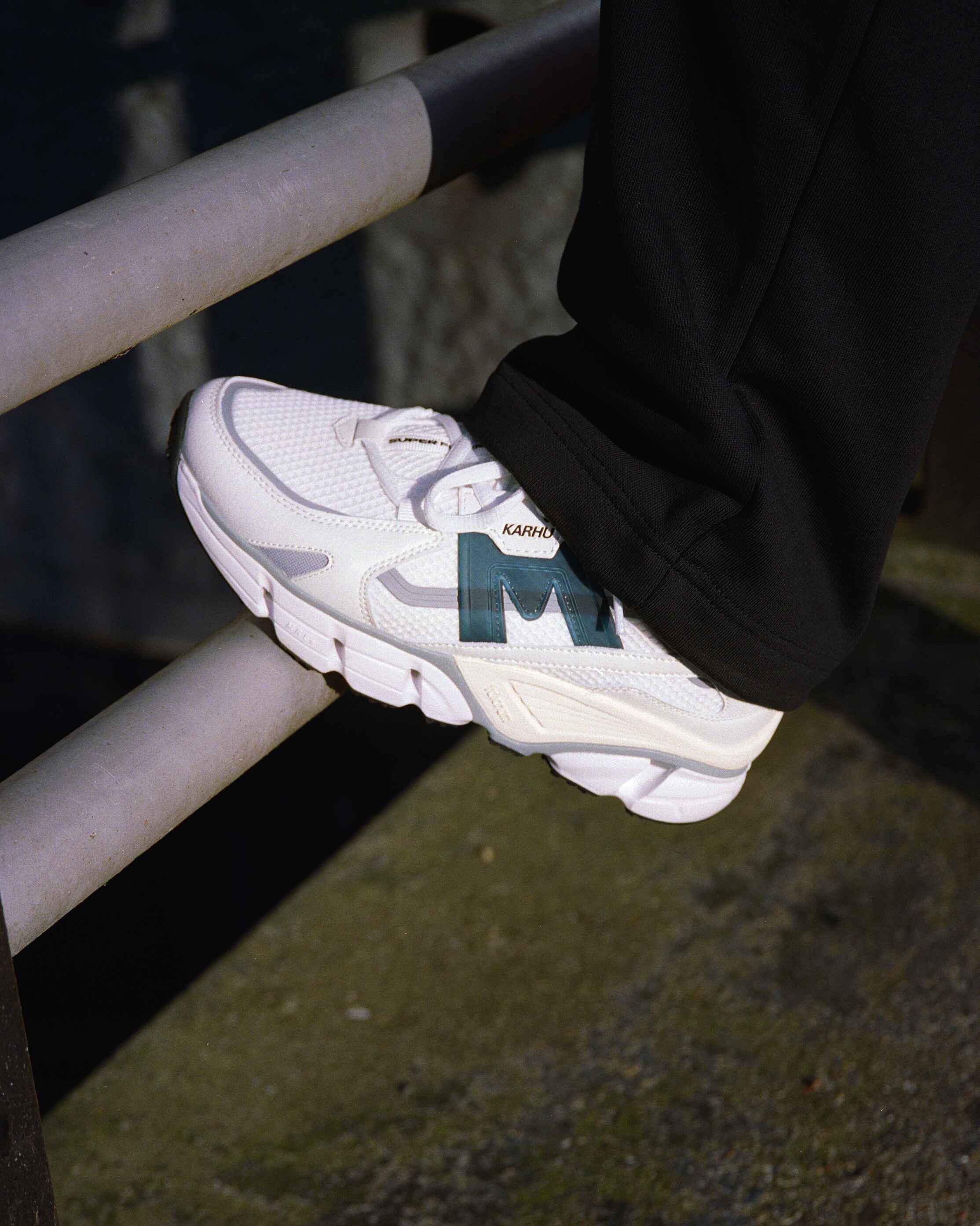 Super Fulcrum White / Deep Navy - Premium Quality for Home, Office & Outdoor Use