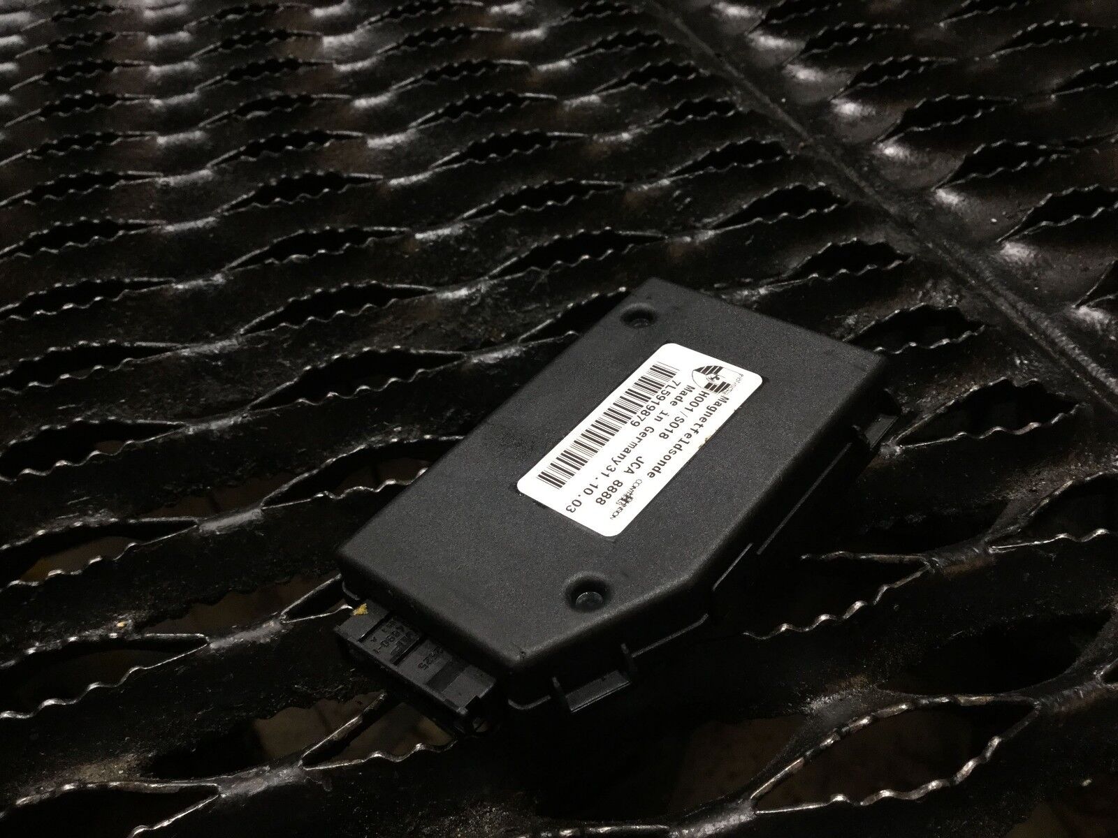 Original Porsche Cayenne Immobiliser Control Unit 7L5919879 OEM - Compatible with 2003 2004 2005 2006 Models - Anti-Theft Security System for Porsche Vehicles