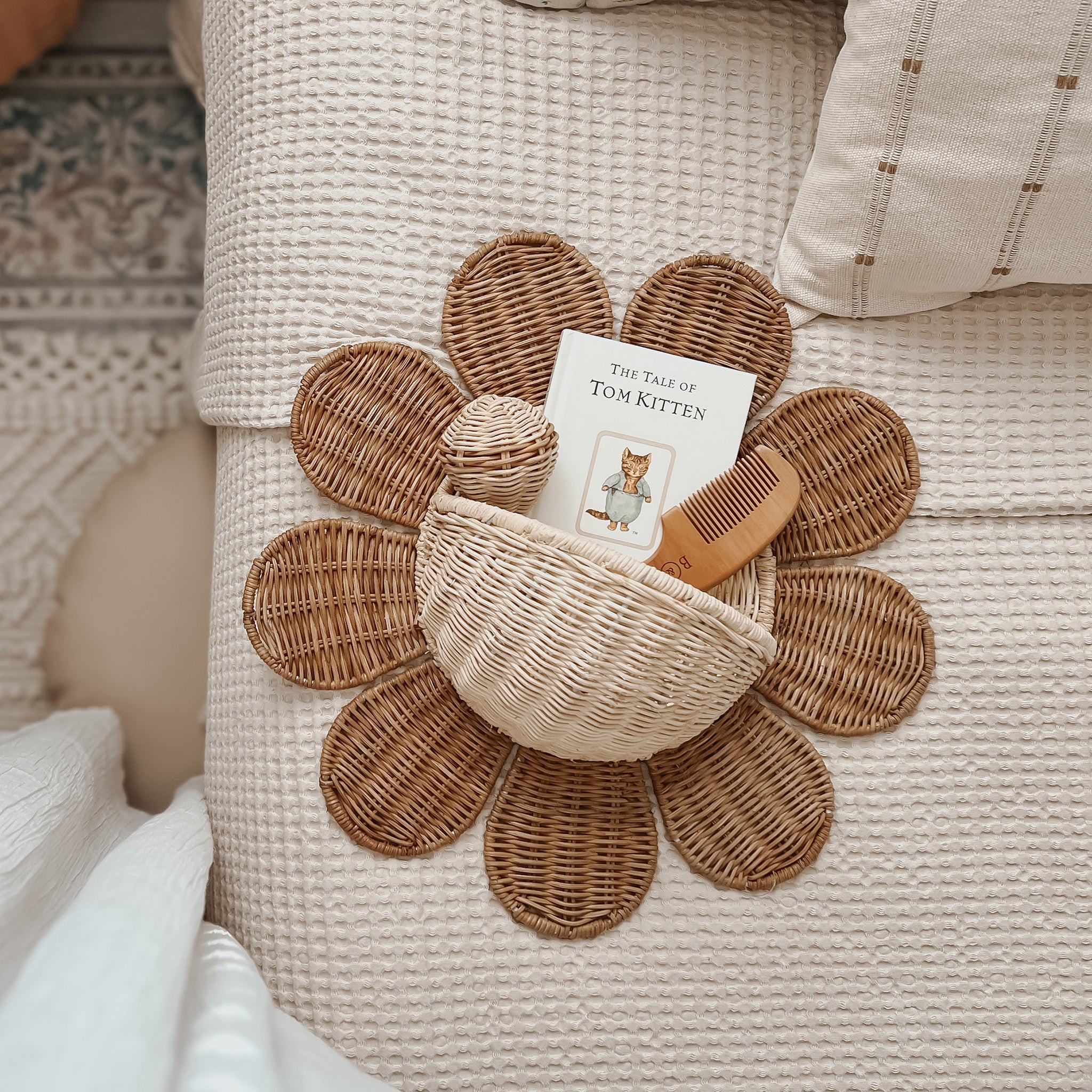 Natural Rattan Daisy Wall Basket - Boho Home Decor for Living Room, Bedroom, or Bathroom Storage | Perfect for Organizing Keys, Mail & Small Essentials