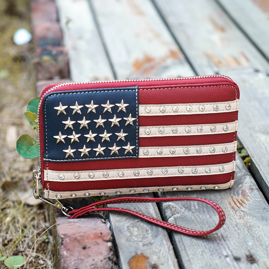 Montana West American Pride Patriotic Wallet for Women - Genuine Leather Bifold Wallet with RFID Protection - Perfect for Everyday Use, Travel & Gift Giving