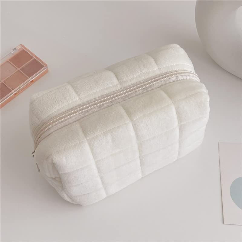 Cute Plush Checkered Makeup Bag for Women - Large Zipper Cosmetic Travel Organizer, Portable Toiletry Bag with Multi-Functional Storage for Brushes & Essentials | Perfect for Travel, Gym & Daily Use