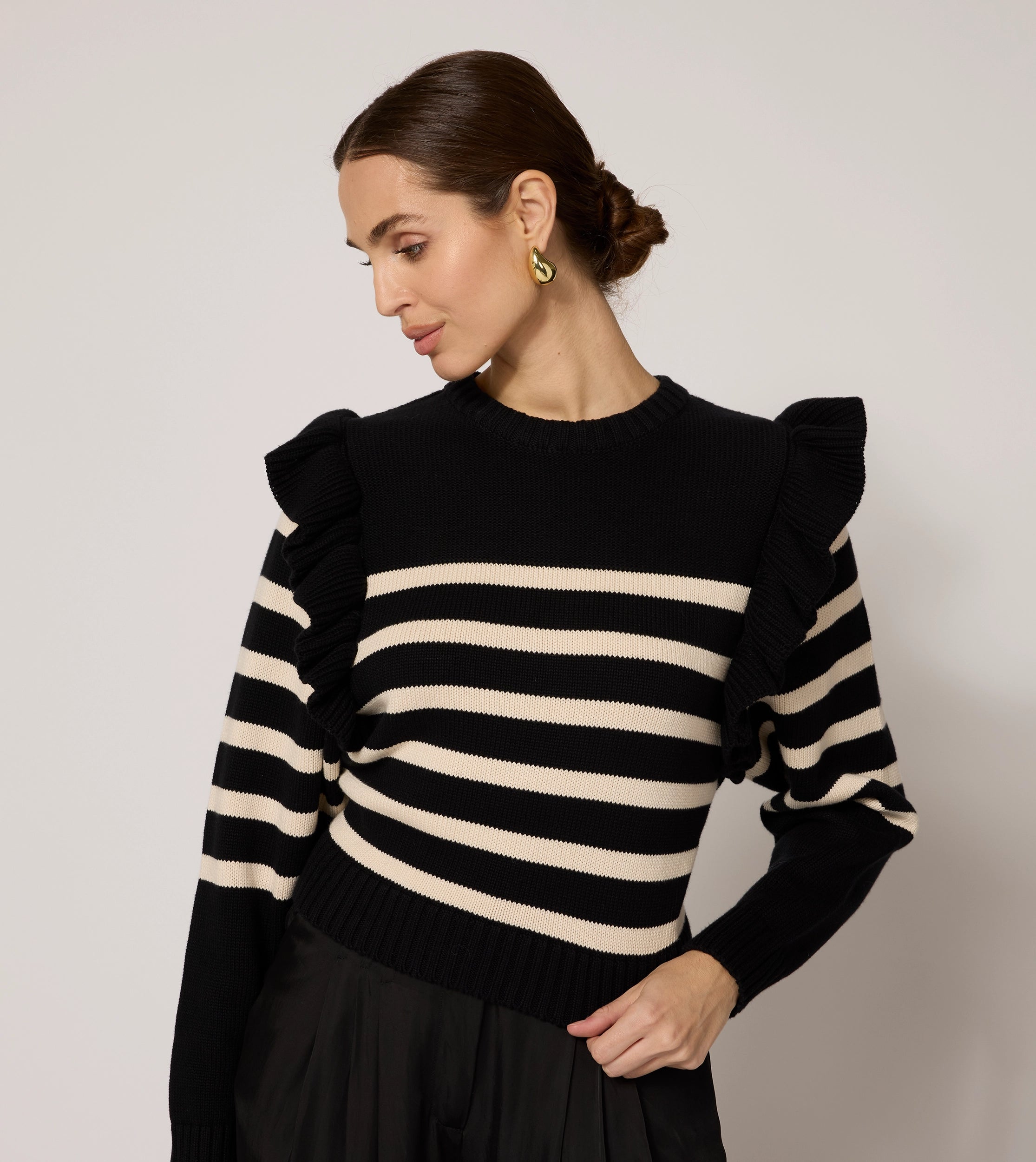 Blair Cropped Sweater for Women - Soft Knit Pullover in Black/Ivory - Perfect for Casual Outfits, Date Nights & Fall Layering