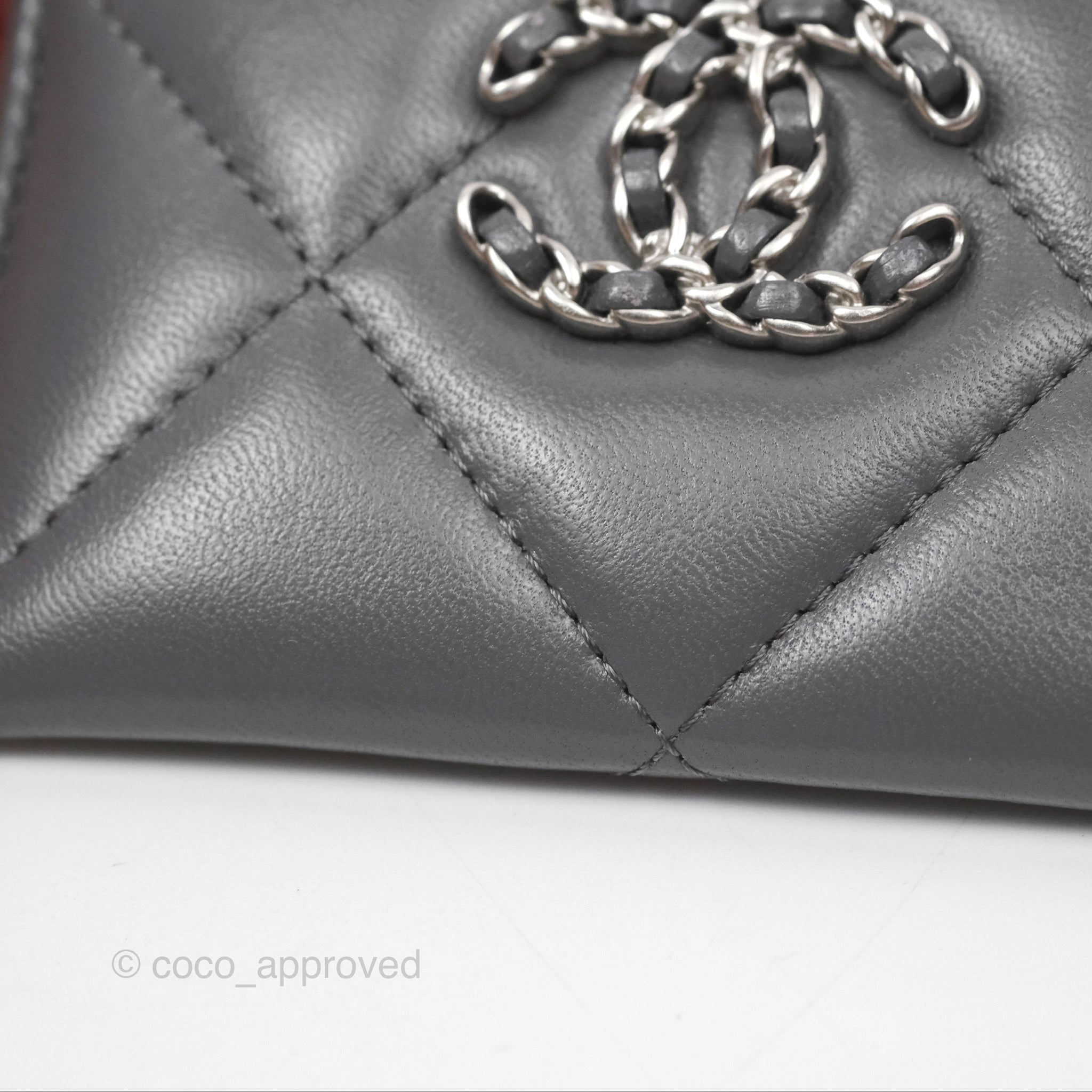 Chanel 19 Quilted Grey Leather Card Holder with Silver Hardware - Luxury Compact Wallet for Everyday Use & Travel