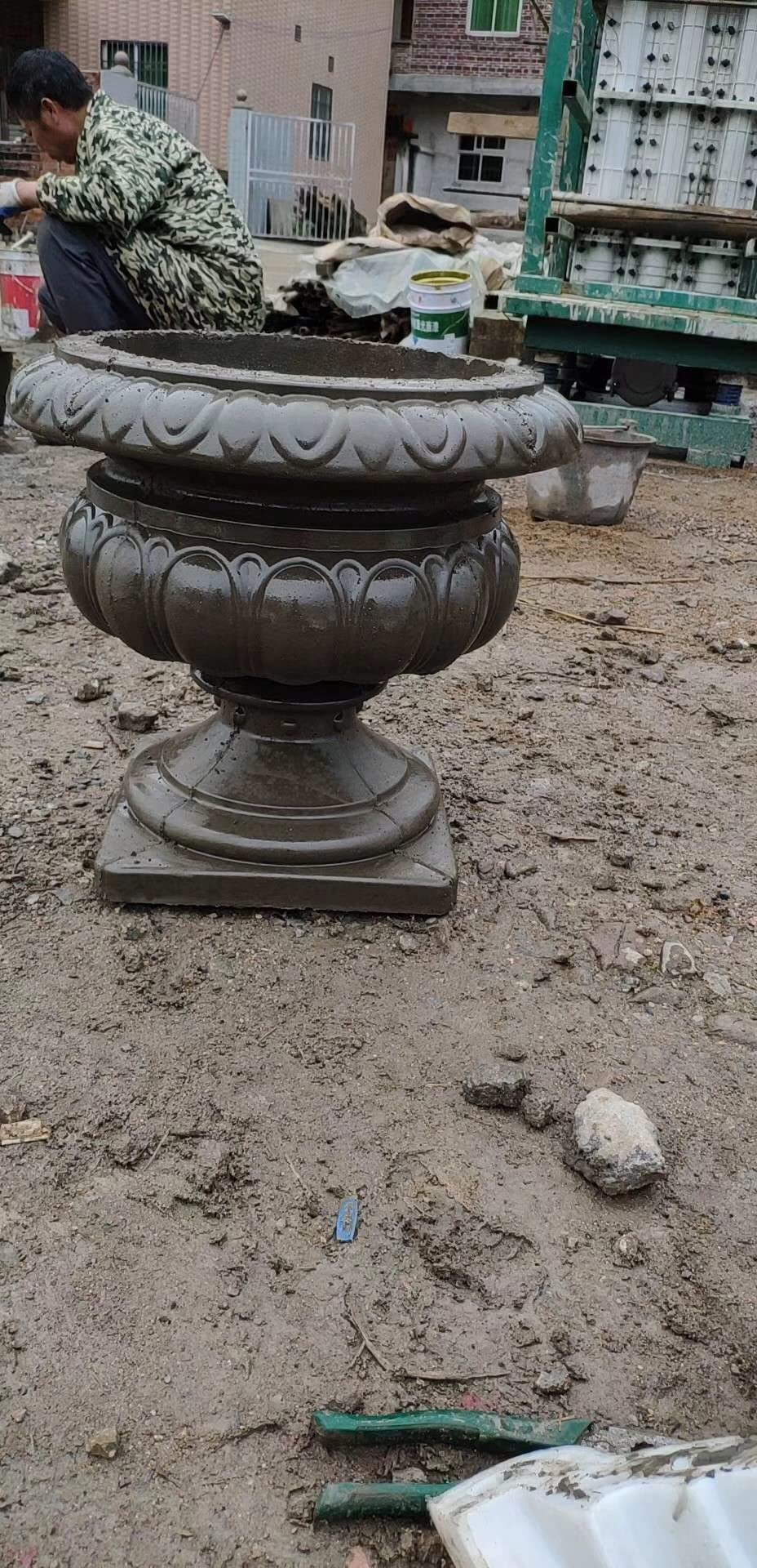 Rezone 20 Inch Garden Cement Plastic Precast Concrete Flower Pot Molds - Decorative Planter for DIY Home & Outdoor Decor - Perfect for Patio, Balcony, and Garden Landscaping
