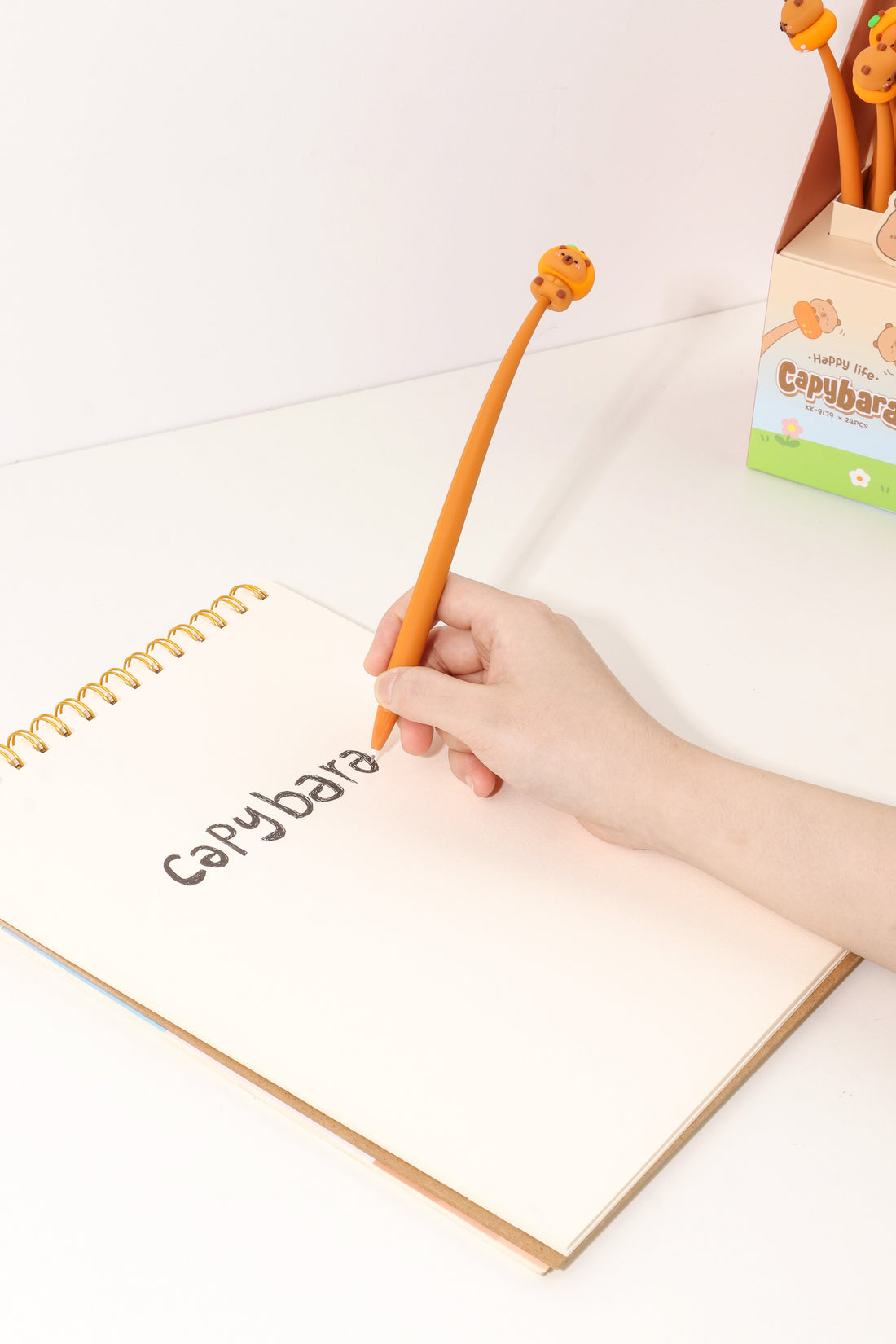 Funny Capybara Wiggle Gel Pen Set - Cute Animal Design, Smooth Writing for School, Office & Note Taking - Perfect Gift for Stationery Lovers & Capybara Fans