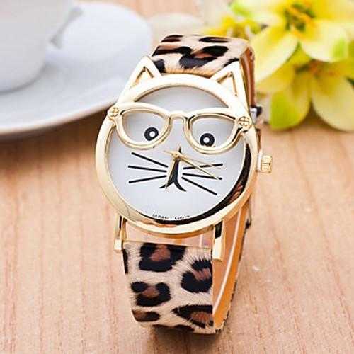 CATZEE Stylish Analog Watch for Women - Elegant Fashion Timepiece with Leather Strap - Perfect for Office, Casual Wear & Special Occasions