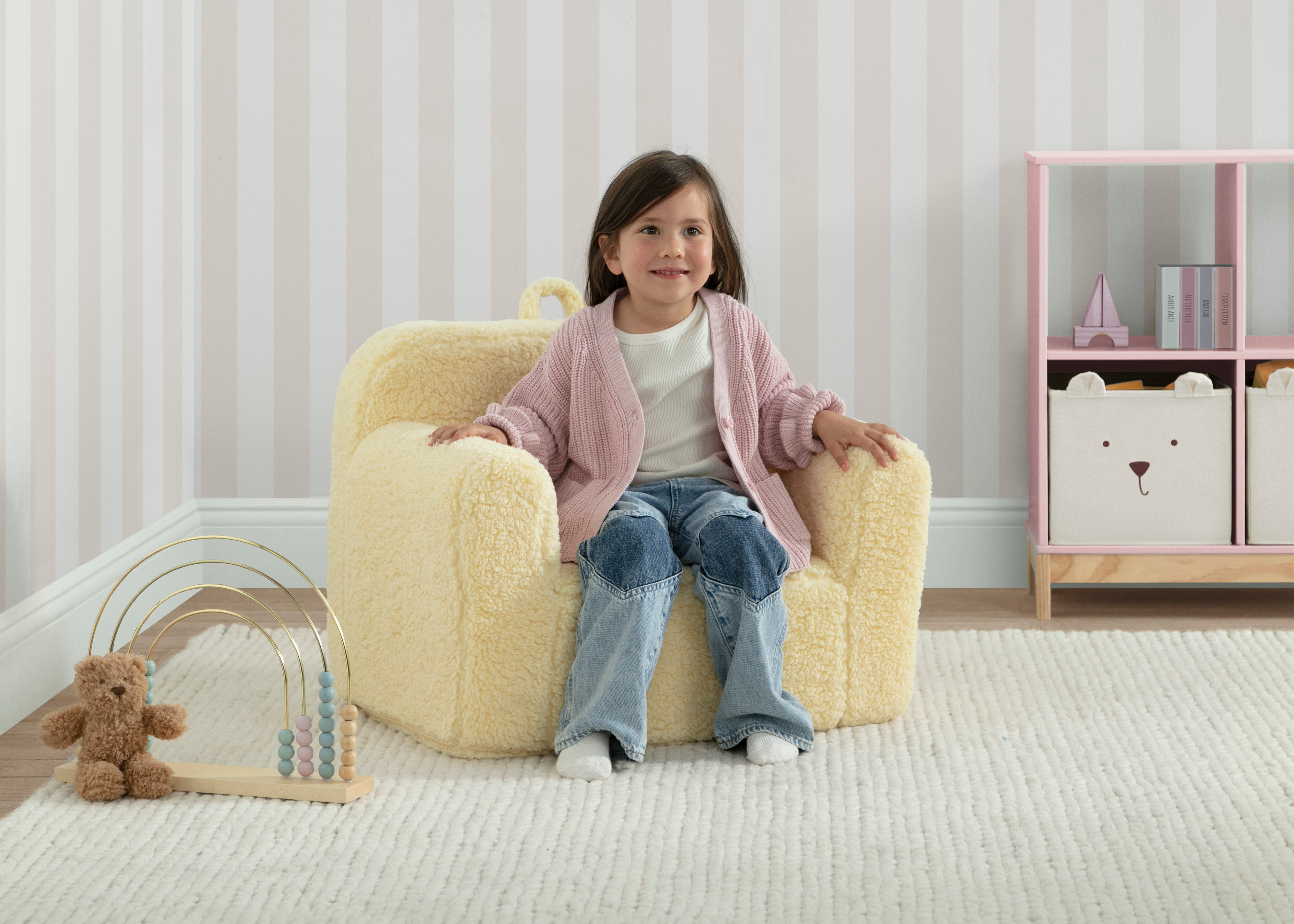 BabyGap Sherpa Chair - Cozy & Soft Plush Seat for Toddlers & Kids - Perfect for Nursery, Playroom & Travel