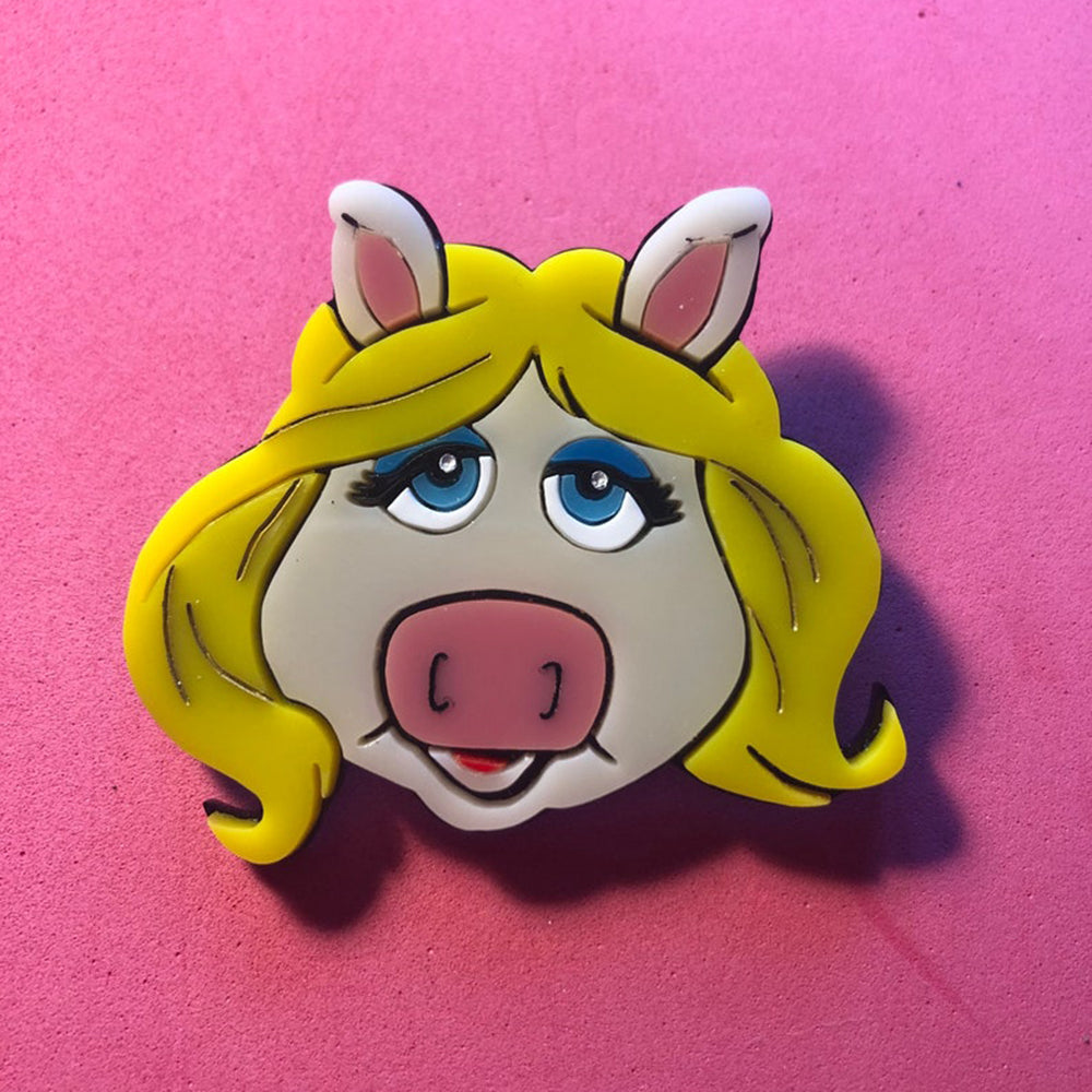 Makokot Design Cute Cartoon Piggy Puppet Acrylic Brooch Pin - Perfect for Jackets, Bags, and DIY Crafts