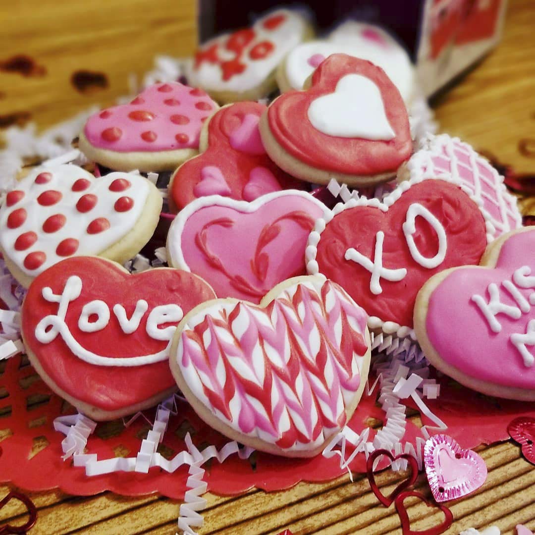 6PCS Valentine's Day Cookie Cutters Set - Heart, Cupid Arrow, Lip & Double Heart Shapes for Biscuits, Sandwiches & Fondant | Perfect for Baking, DIY Gifts & Romantic Celebrations