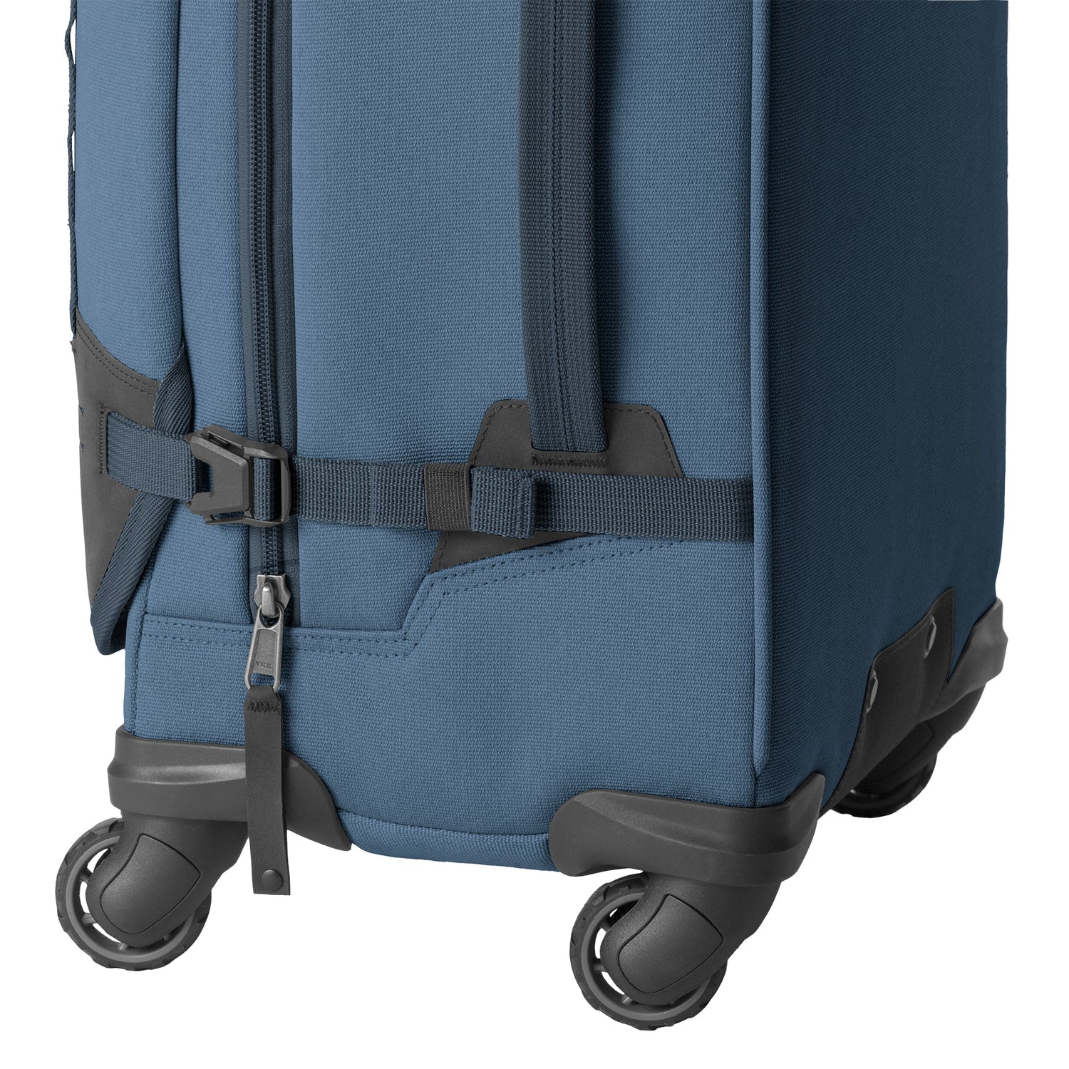 Eagle Creek Gear Warrior XE 4 Wheel Carry On Luggage - Lightweight Durable Spinner Suitcase for Travel, Business Trips & Weekend Getaways