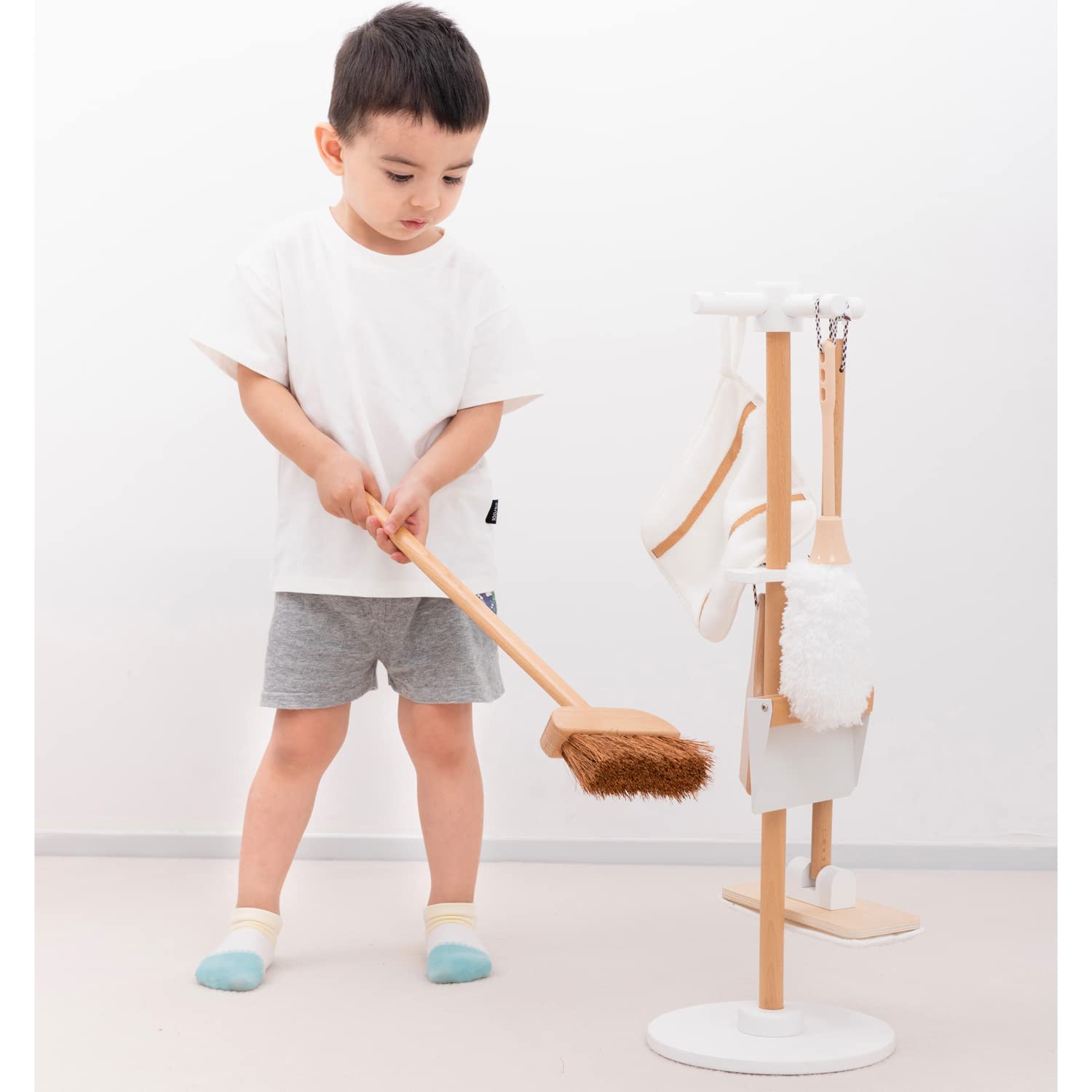 New Classic Wooden Cleaning Toy Kit 18375 - Pretend Play Set for Kids, Montessori Learning & Housekeeping Role Play