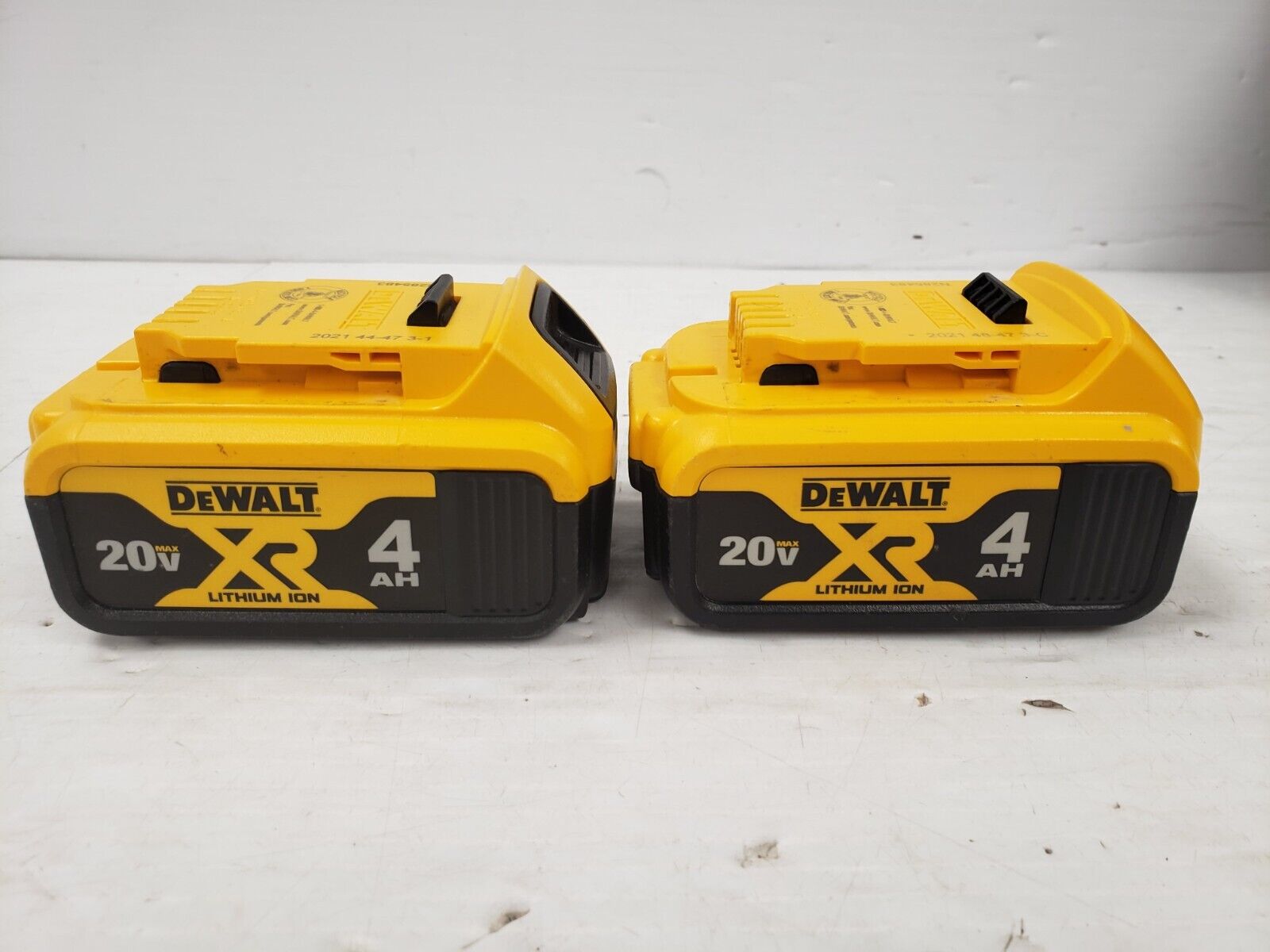 DEWALT DCH133 20V MAX Cordless Hammer Drill - Heavy Duty Rotary Tool for Concrete, Masonry & Wood - Perfect for Construction, Renovation & DIY Projects