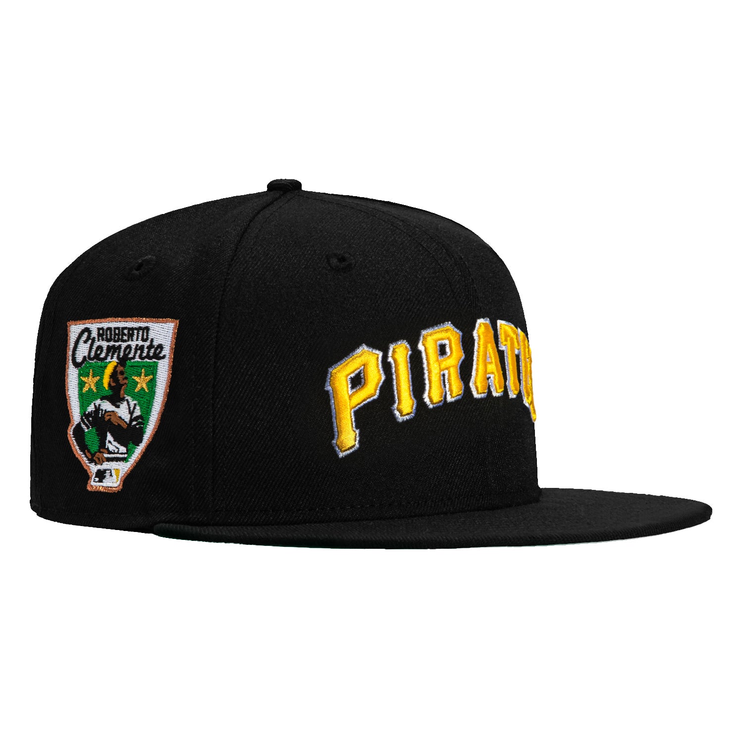 New Era 59Fifty Pittsburgh Pirates Roberto Clemente Patch Word Snapback Hat - Black & Gold Baseball Cap for Men, Women - Perfect for Games, Collecting & Streetwear Fashion