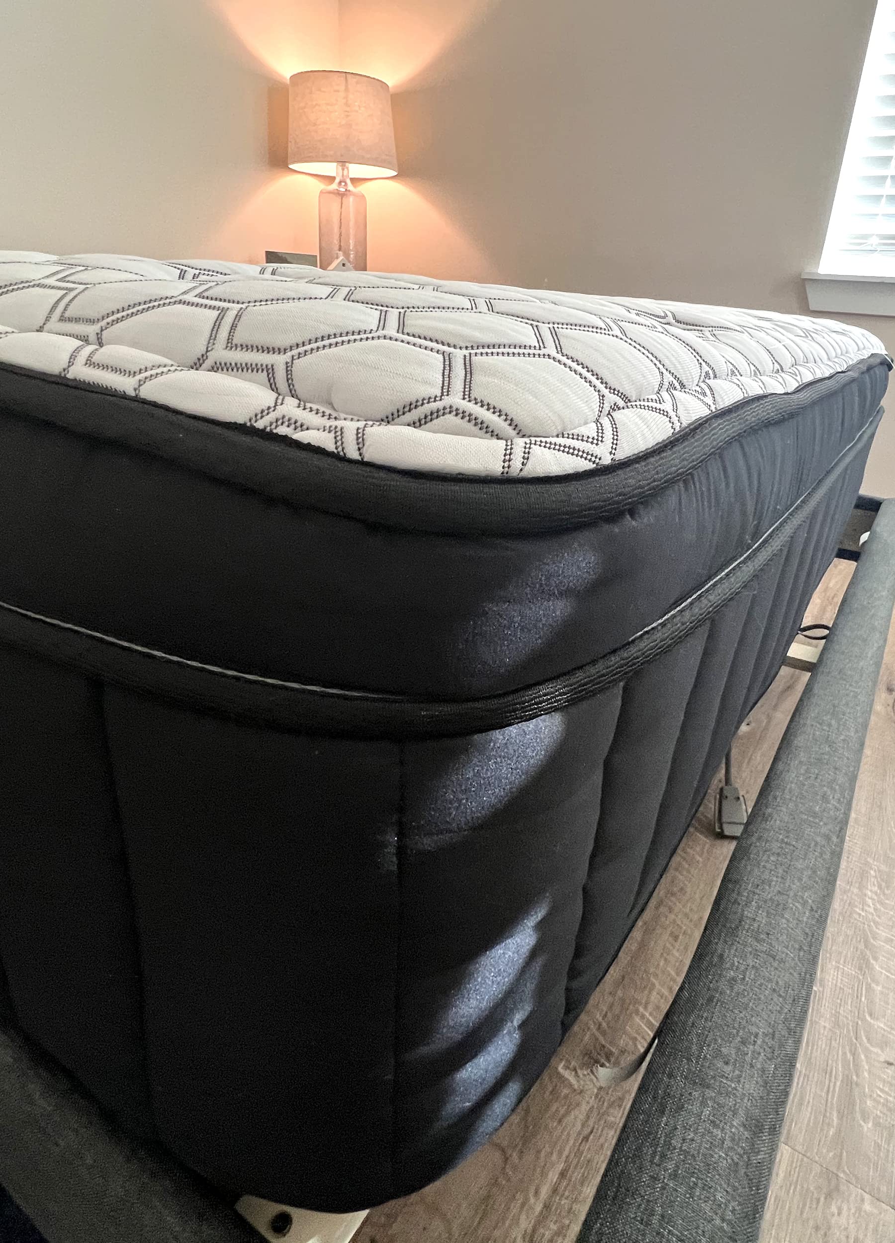Stratiform 14-Inch Luxury Hybrid Mattress - Pillowtop Memory Foam & Innerspring | CertiPUR-US Certified | Made in USA | Cushion Firm King Size | Perfect for Master Bedrooms & Guest Rooms