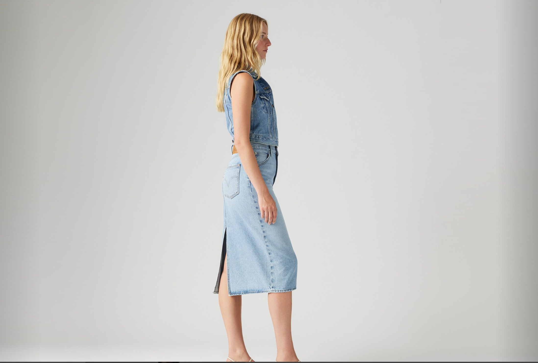 Elegant HR Back Slit Skirt with Rivet Details - Perfect for Office Wear, Night Out & Special Occasions
