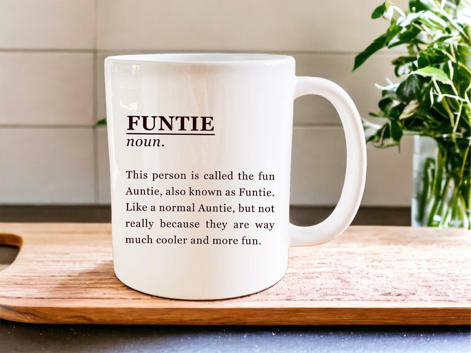 Fun Auntie Coffee Mug - Best Gift for Cool Aunts & Women - Perfect for Birthdays, Mother's Day & Family Gatherings