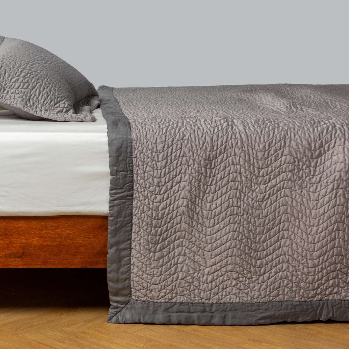 Cirillo Twin Coverlet - Soft & Breathable Bedspread for Kids & Teens - Perfect for Dorm Rooms, Guest Beds & Cozy Bedroom Decor