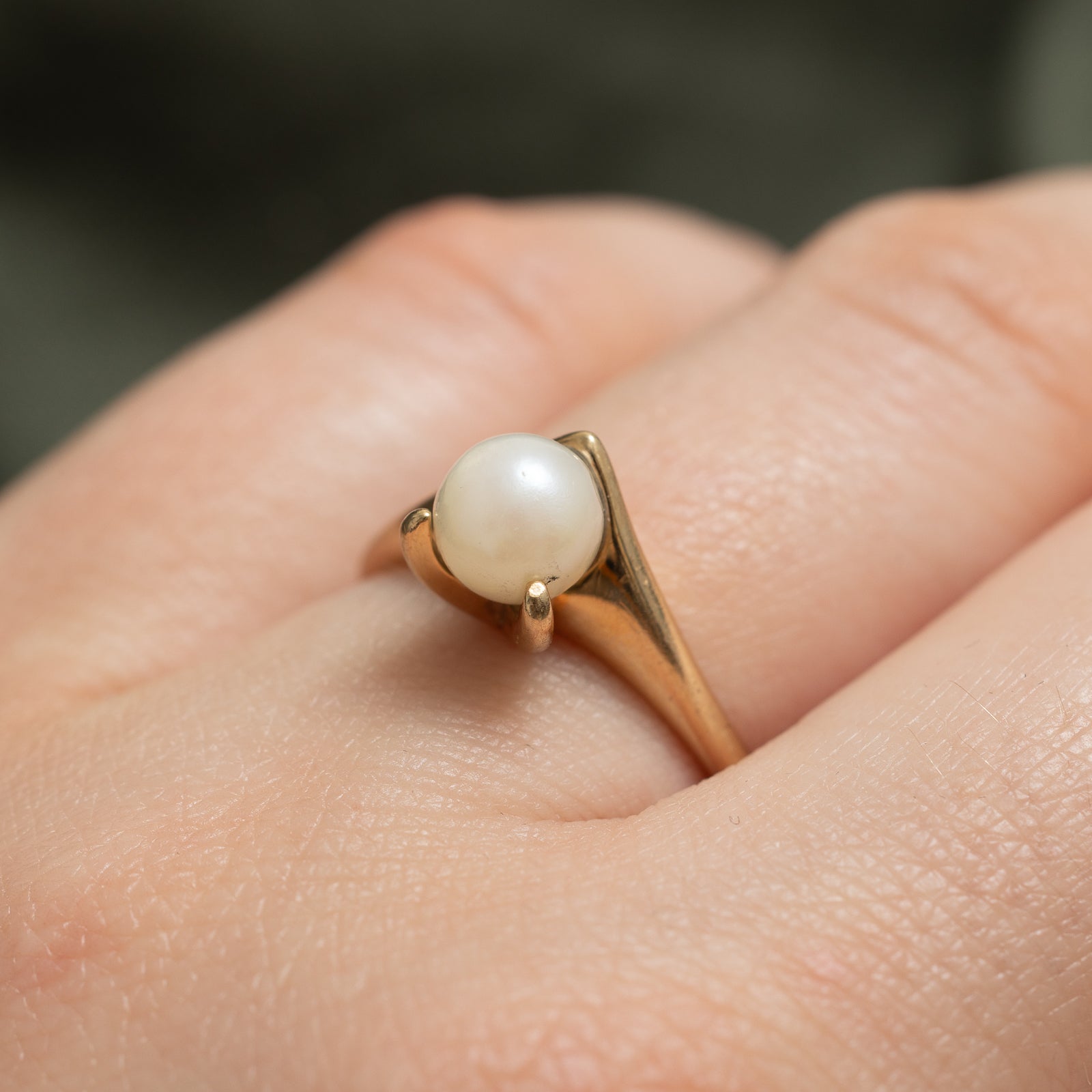 Birks Solitaire Pearl Chevron Ring - Size 6.25 | Elegant Pearl Jewelry for Women, Perfect for Weddings, Anniversaries & Special Occasions