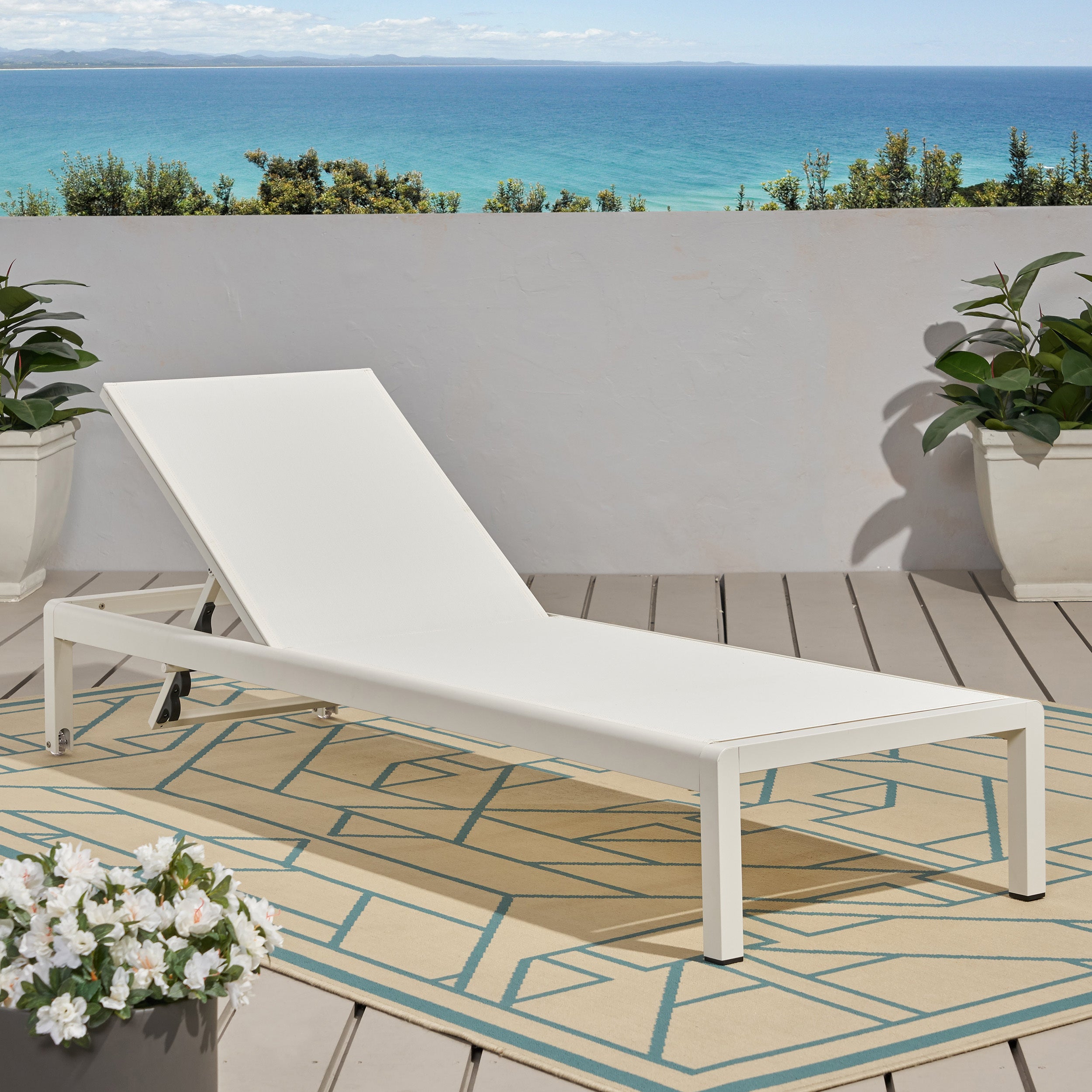 Cape Coral KD Chaise Lounge - Modern Outdoor Patio Furniture for Poolside Relaxation & Backyard Lounging