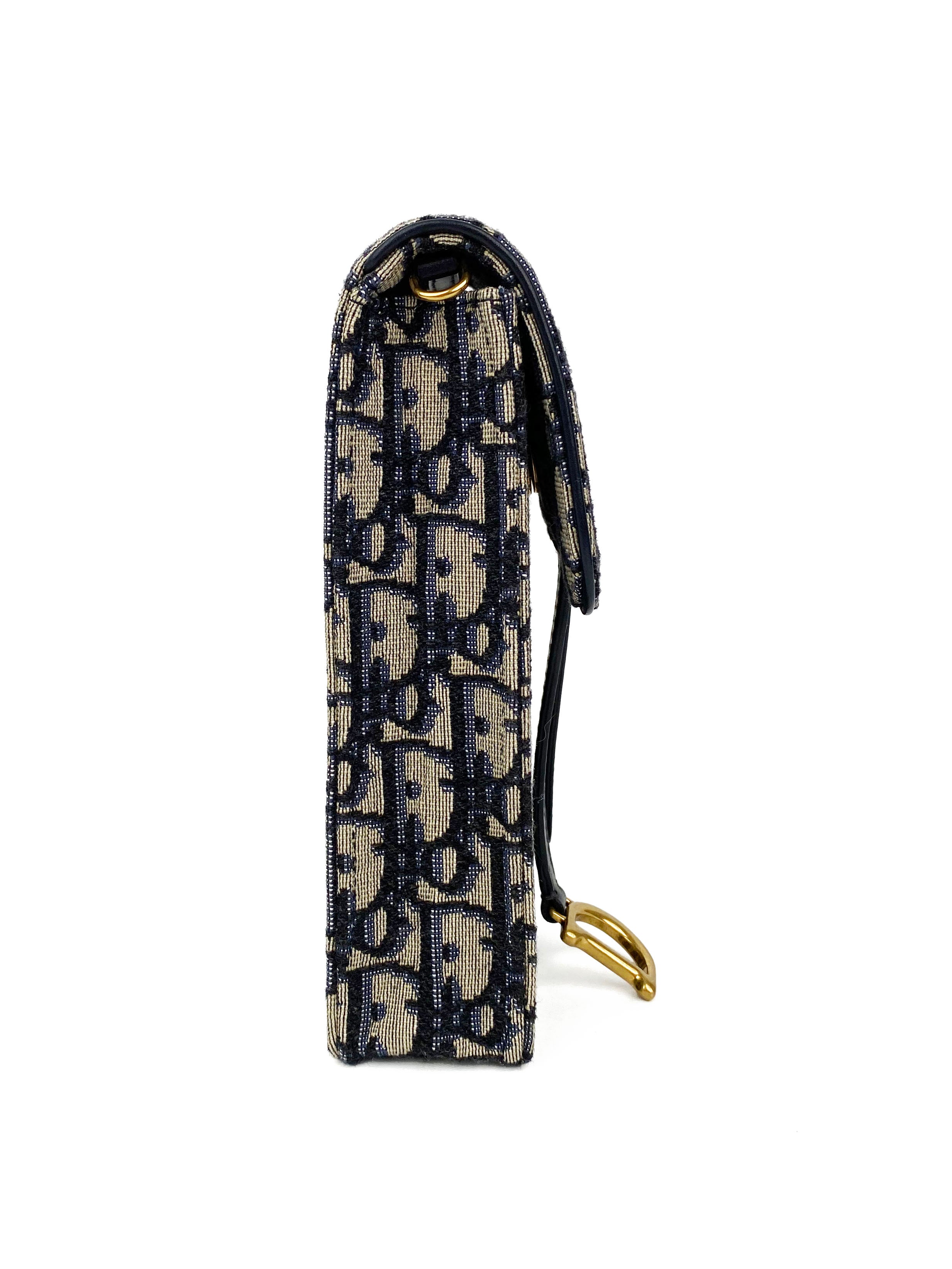 Dior Oblique Vertical Saddle Pouch - Luxury Crossbody Bag for Women | Fashionable Designer Handbag for Daily Use, Parties & Travel