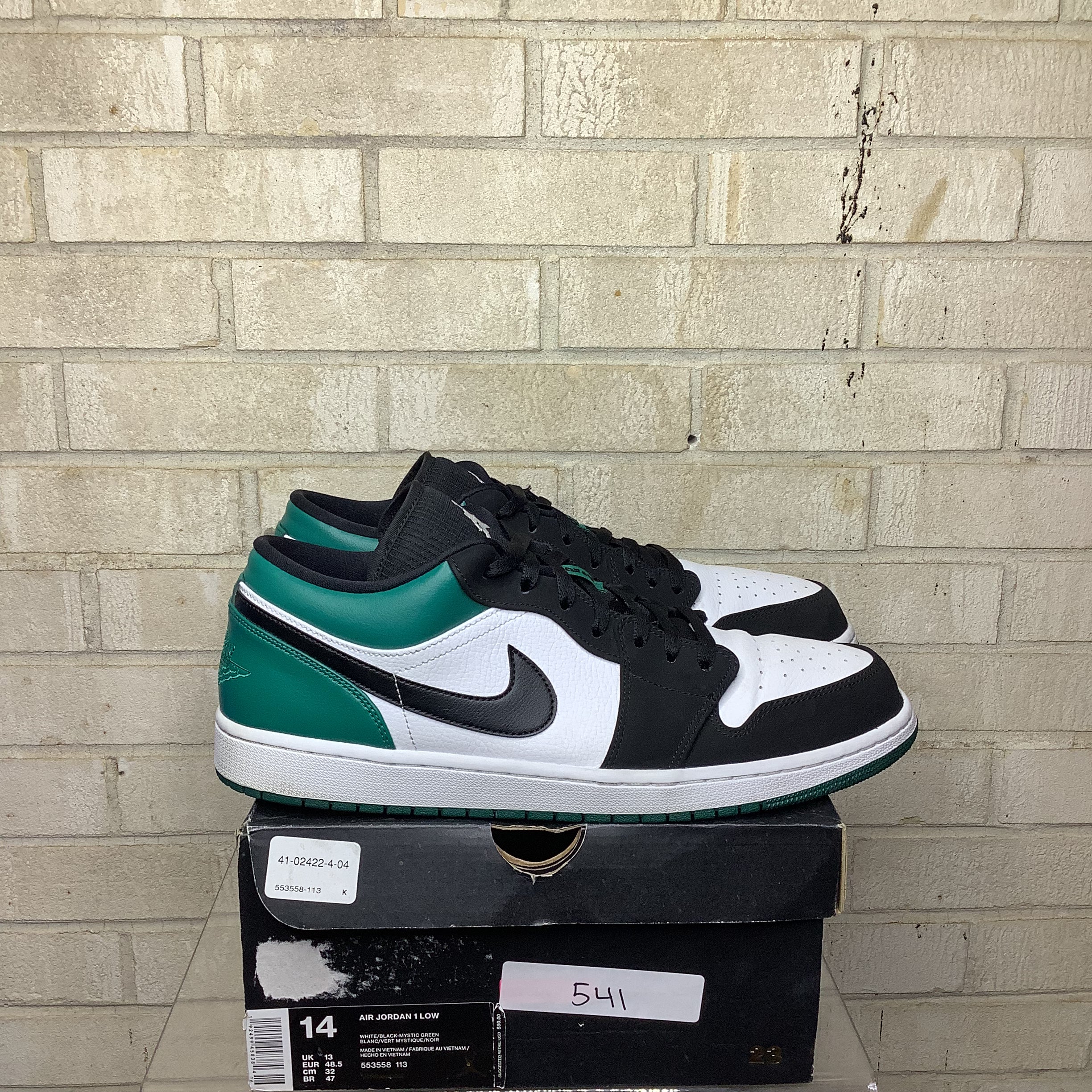 Original Title: AIR JORDAN 1 LOW WHITE BLACK MYSTIC GREEN SIZE 14 553558 113   Optimized Title: **Air Jordan 1 Low Sneakers - White, Black & Mystic Green - Men's Size 14 (Style 553558-113) - Perfect for Casual Wear, Street Style & Basketball Fans**