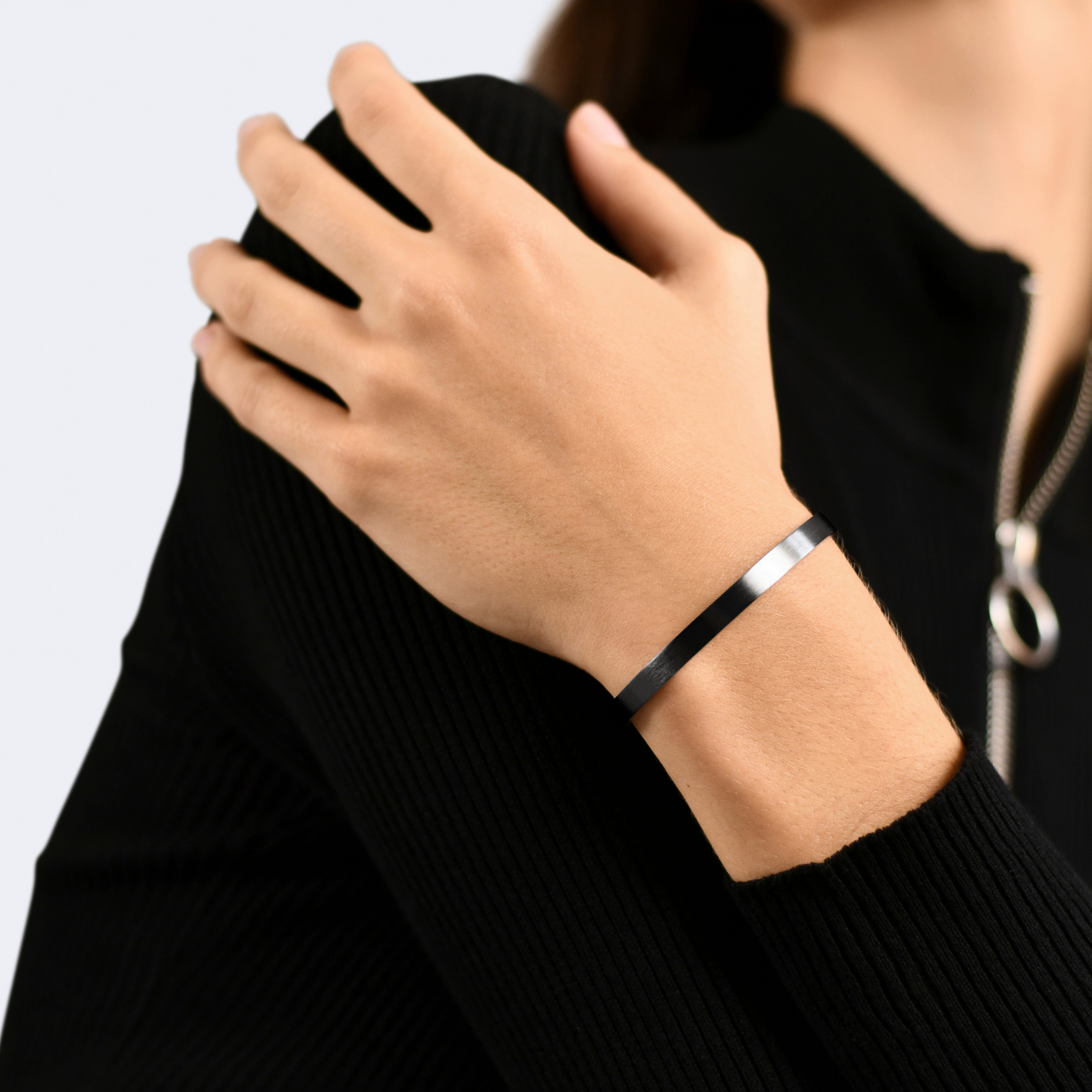 15g Brushed Black Sterling Silver Ribbon Bracelet for Women - Elegant Adjustable Jewelry Gift for Birthday, Anniversary & Special Occasions