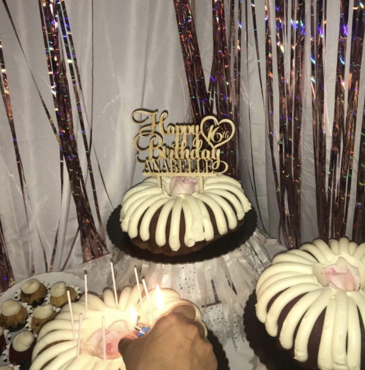 Personalized Wooden Birthday Cake Topper - Custom Name & Age with Heart Decoration for Birthday Parties, Weddings & Special Events