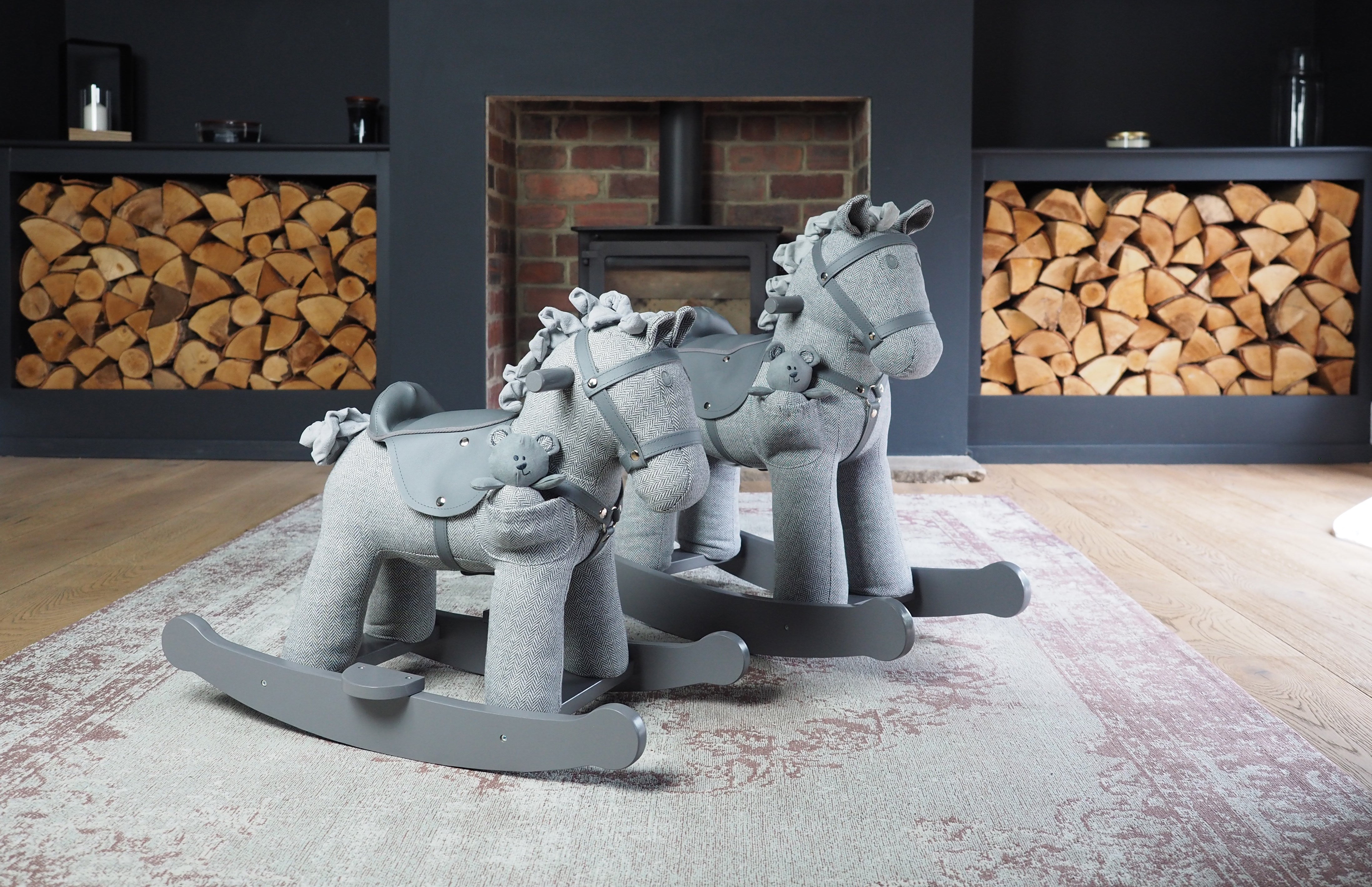 Stirling & Mac Wooden Rocking Horse for Kids - Classic Nursery Decor & Toddler Gift - Perfect for Playrooms, Bedrooms & Birthday Presents