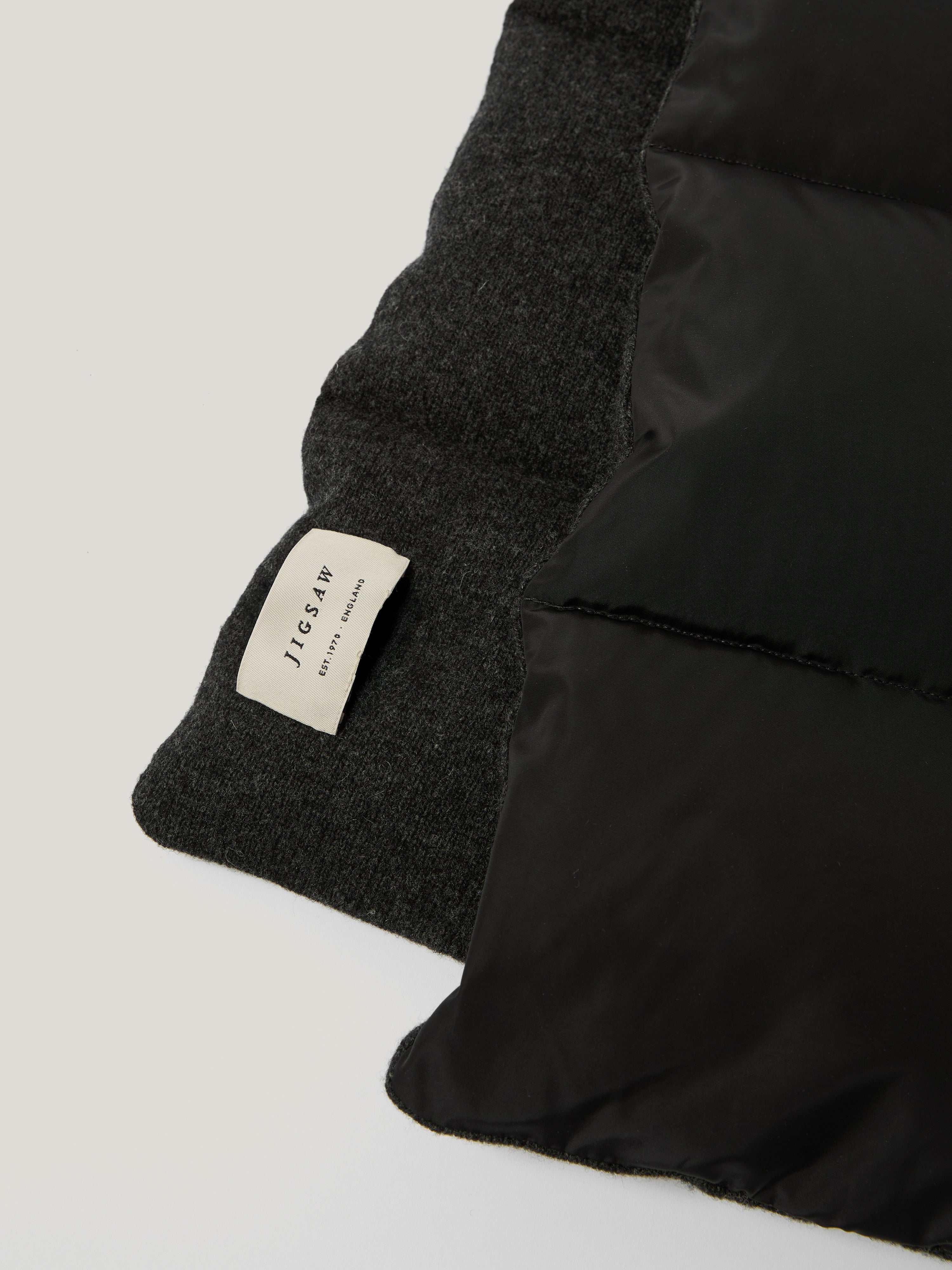 Warm Puffer Knit Scarf for Women & Men - Soft Winter Fashion Accessory in Black | Perfect for Cold Weather, Outdoor Activities & Holiday Gifts