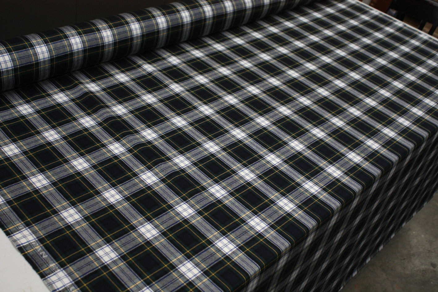 Bigatto Tartan Plaid Scarf - Classic Wool Blend Wrap for Men & Women - Perfect for Fall, Winter & Holiday Outfits