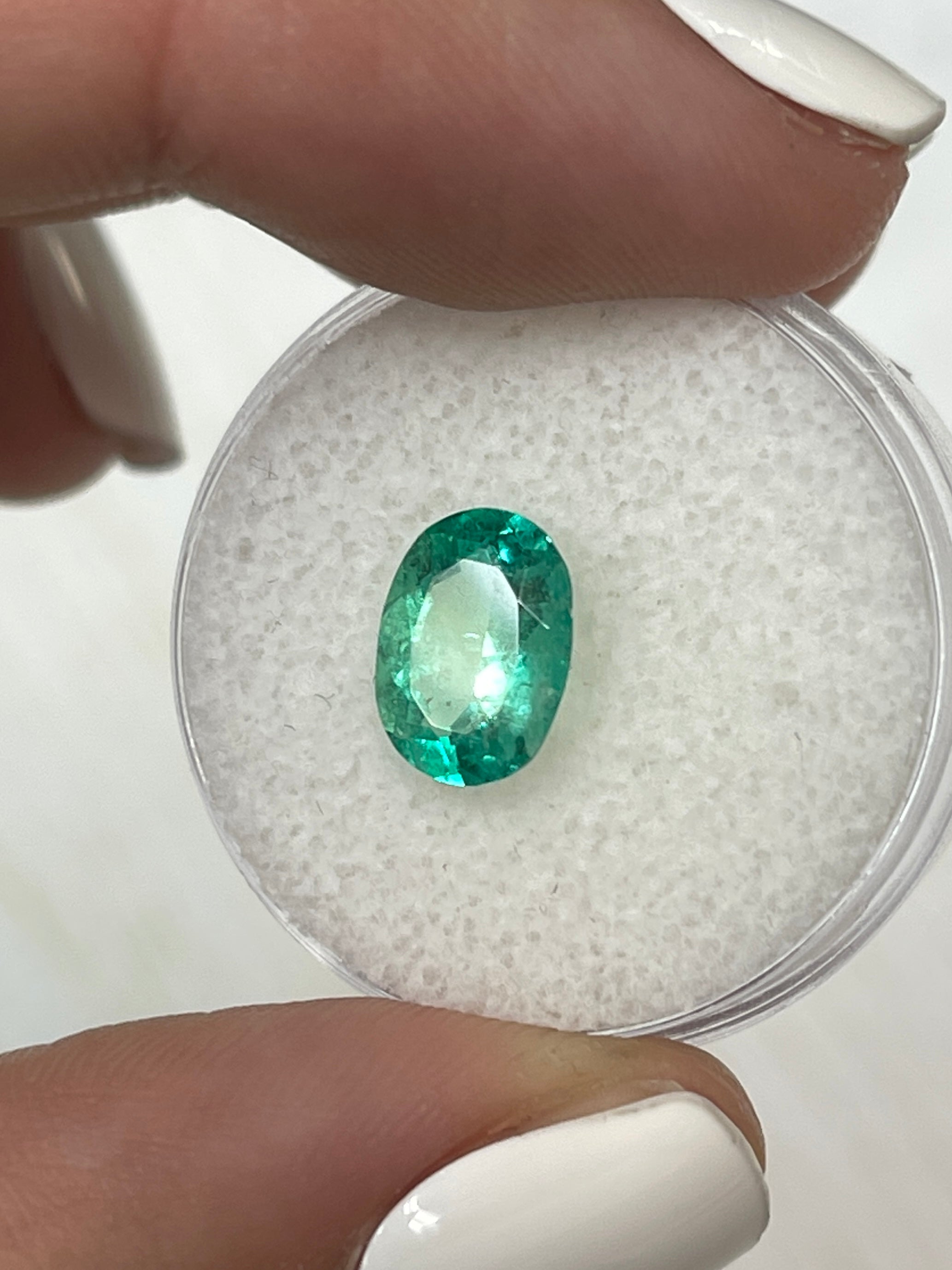 1.77 Carat 10x7mm Medium Light Green Natural Colombian Emerald Loose Gemstone - Oval Cut for Jewelry Making, Engagement Rings & Fine Collections