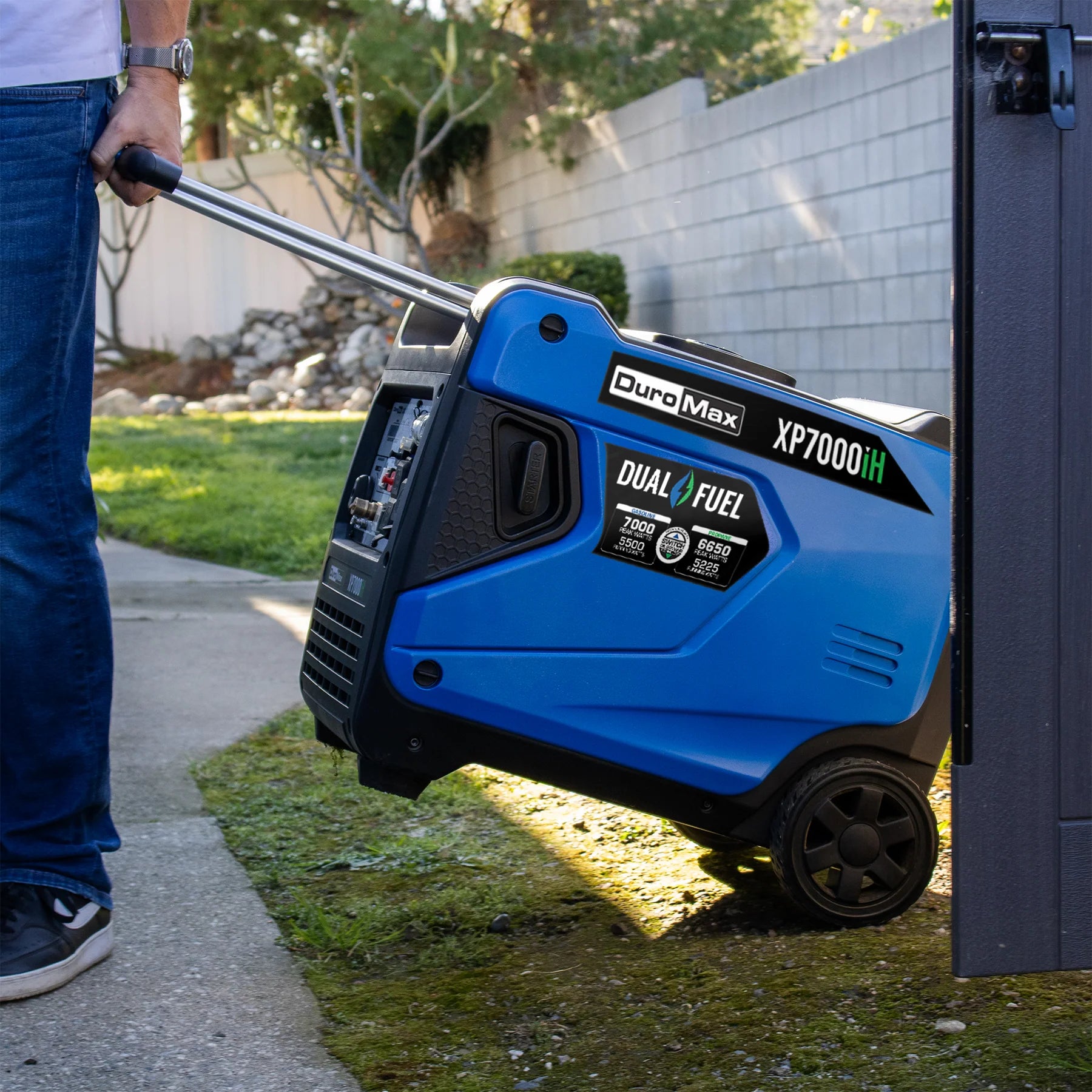 DuroMax XP7000iH 5500W/7000W Dual Fuel Portable Generator - Gas & Propane Powered with Remote Start, Inverter Technology & CO Alert - Perfect for Home Backup Power, Camping & Outdoor Activities