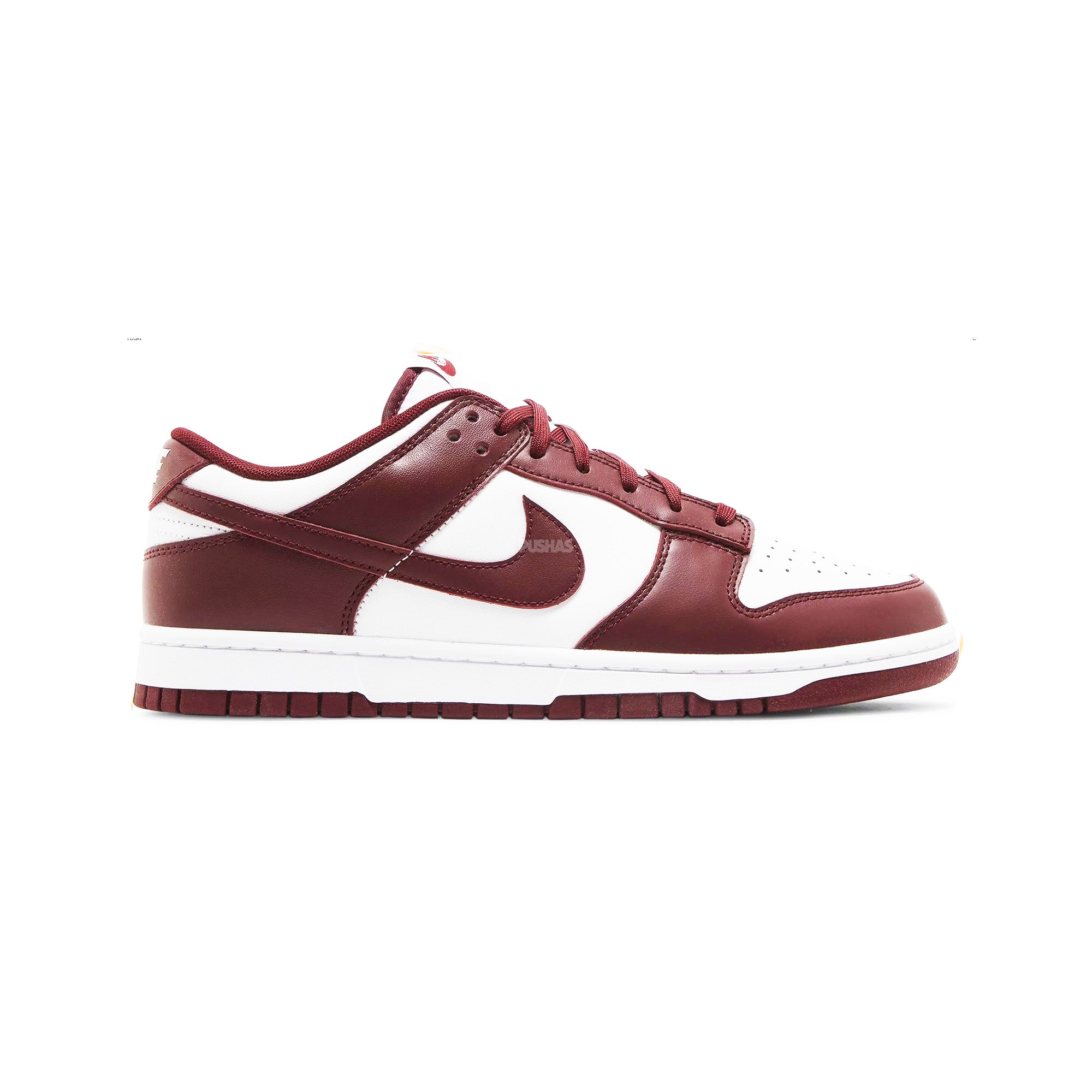 Nike Dunk Low 'Team Red' Sneakers (2022) - Men's Basketball Shoes for Casual Wear & Street Style